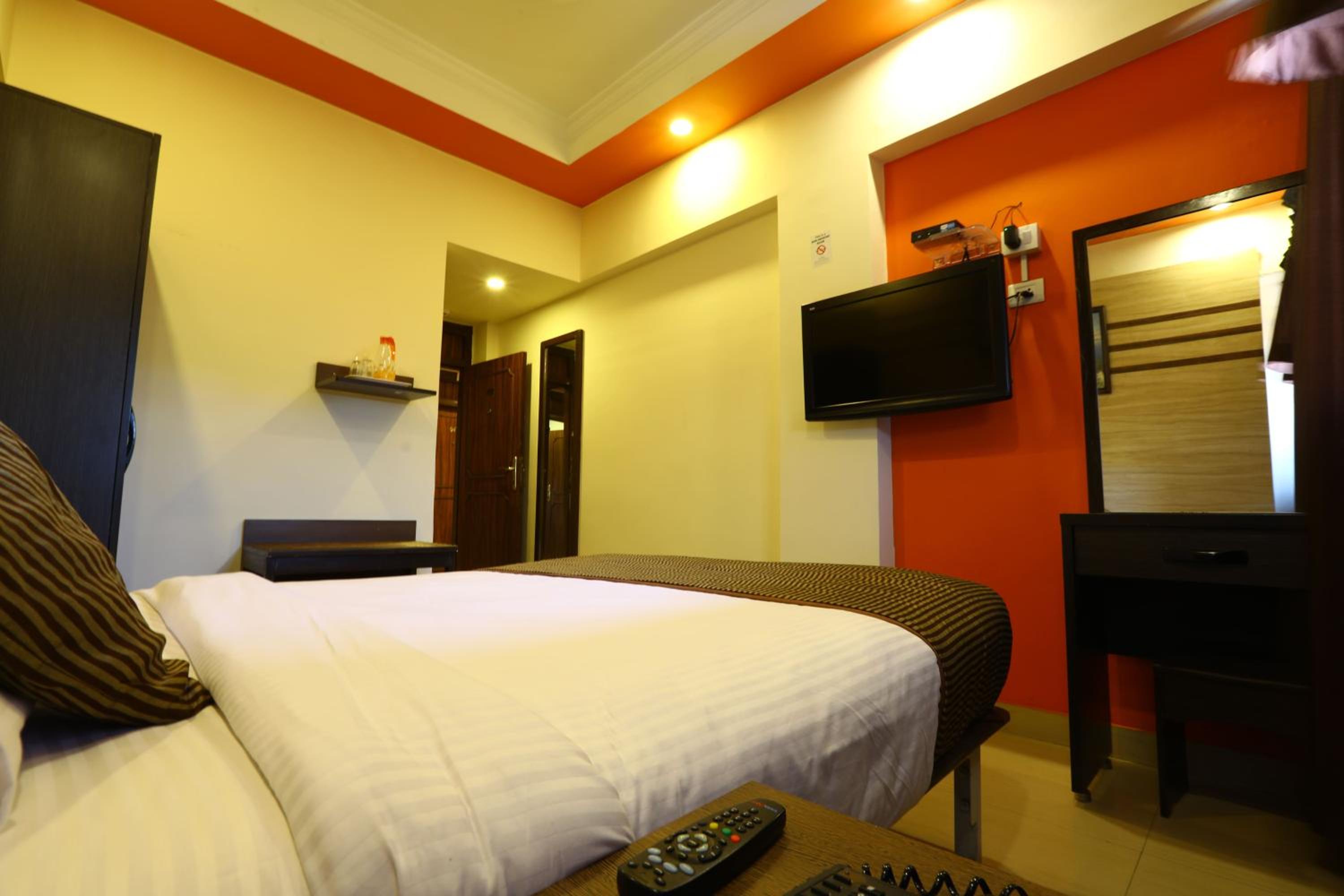 Deluxe Double Room - Photo 5