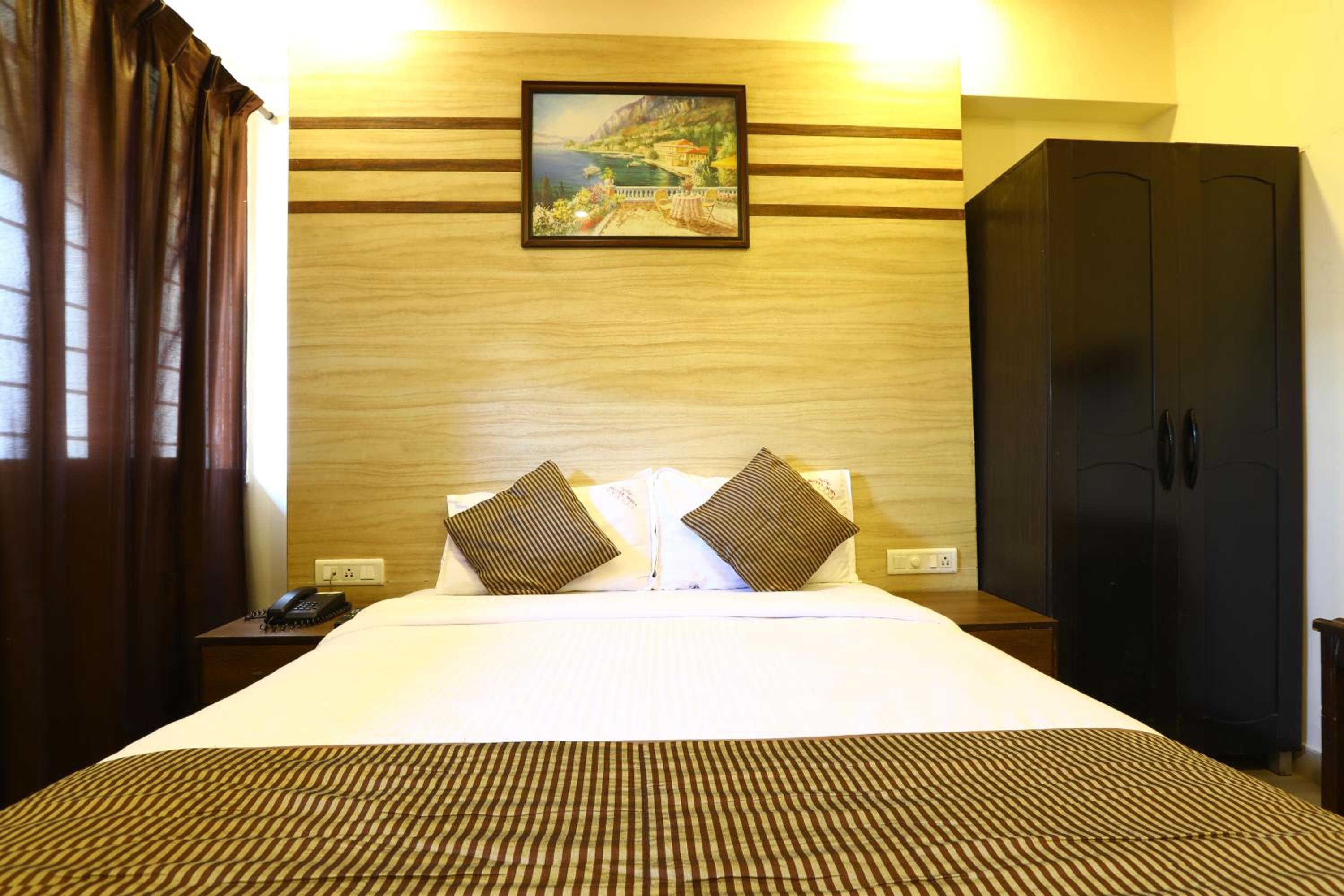 Deluxe Double Room - Photo 1