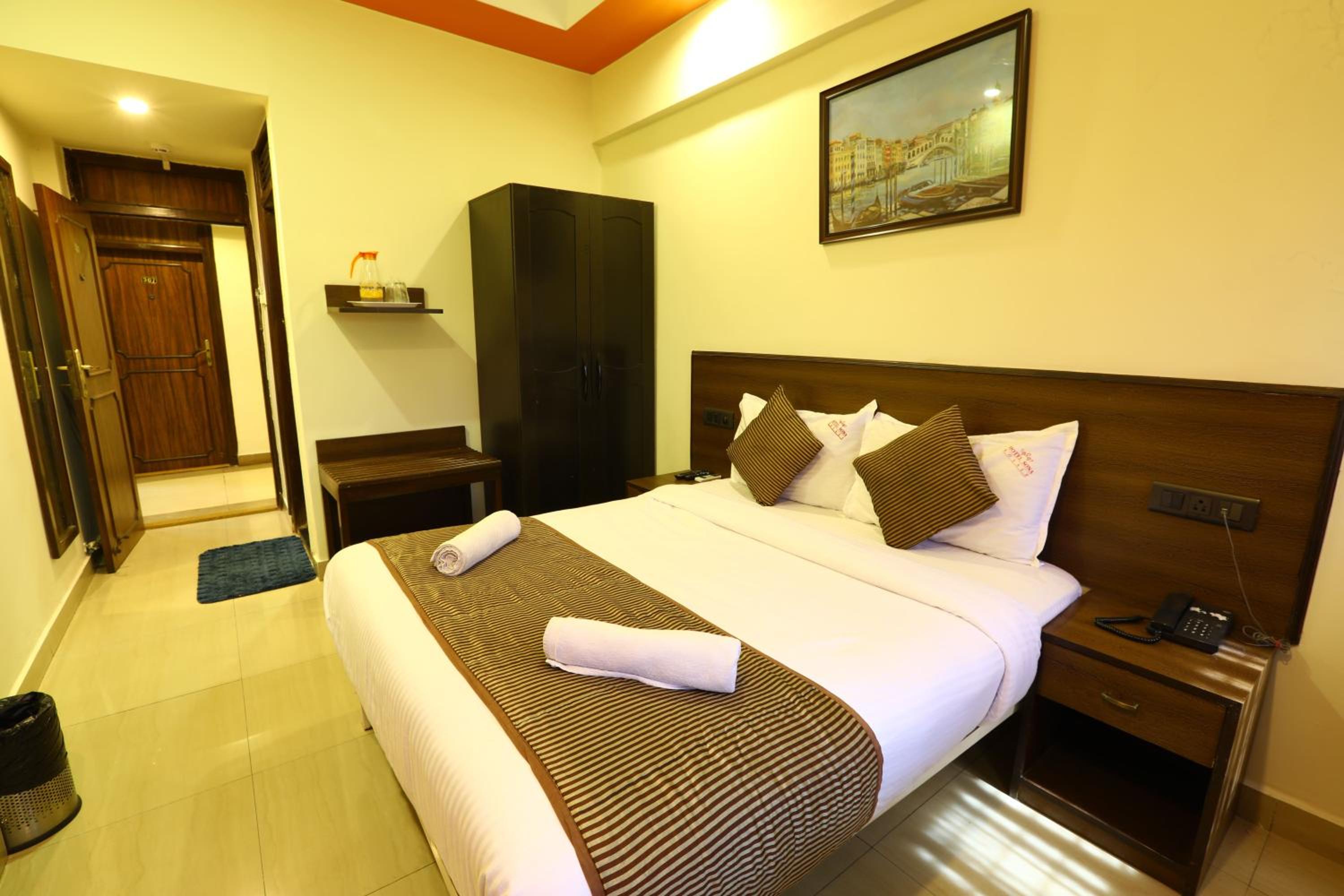 Deluxe Double Room - Photo 7