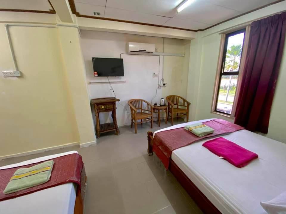 Standard Triple Room - Photo 1