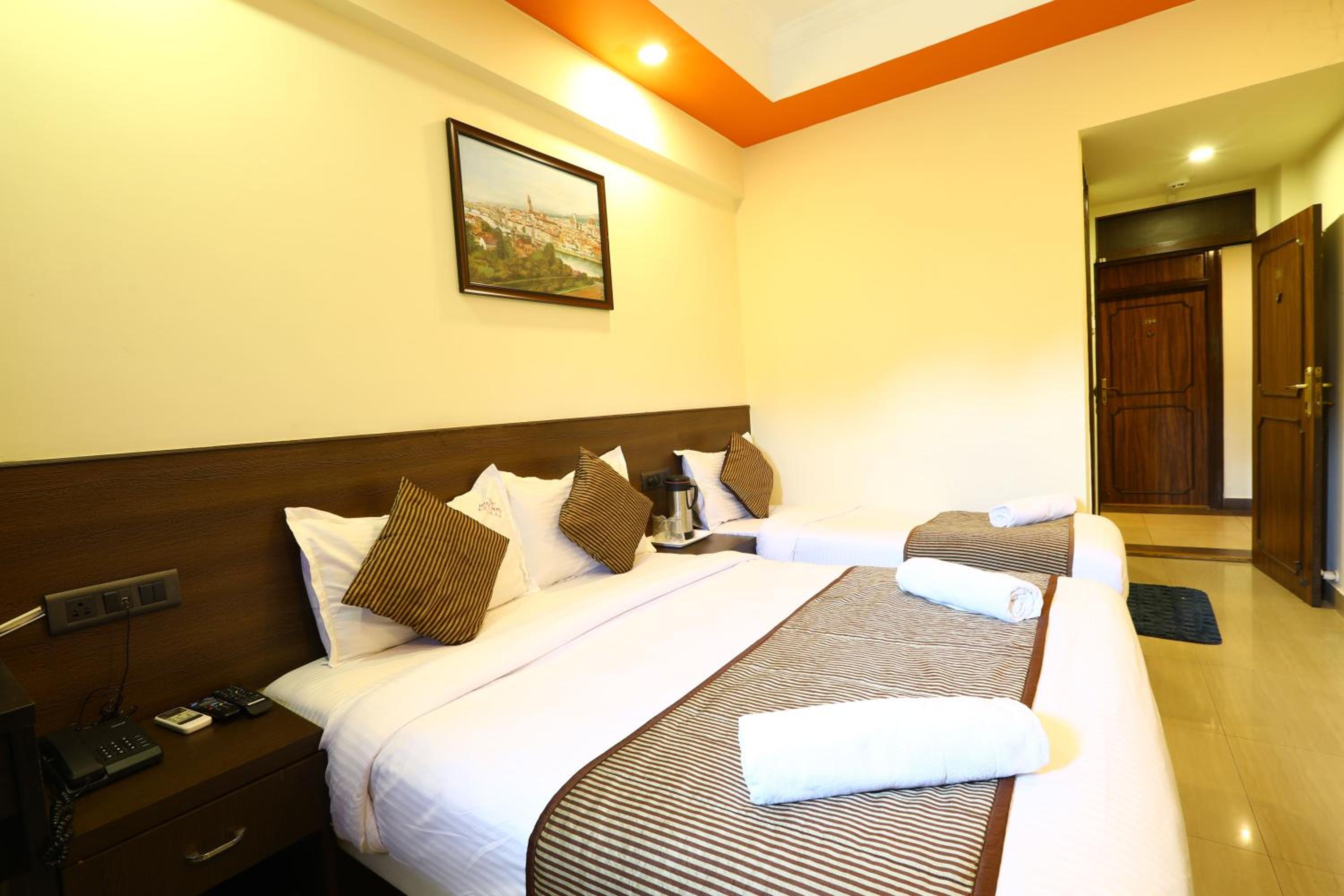 Deluxe Triple Room - Photo 6