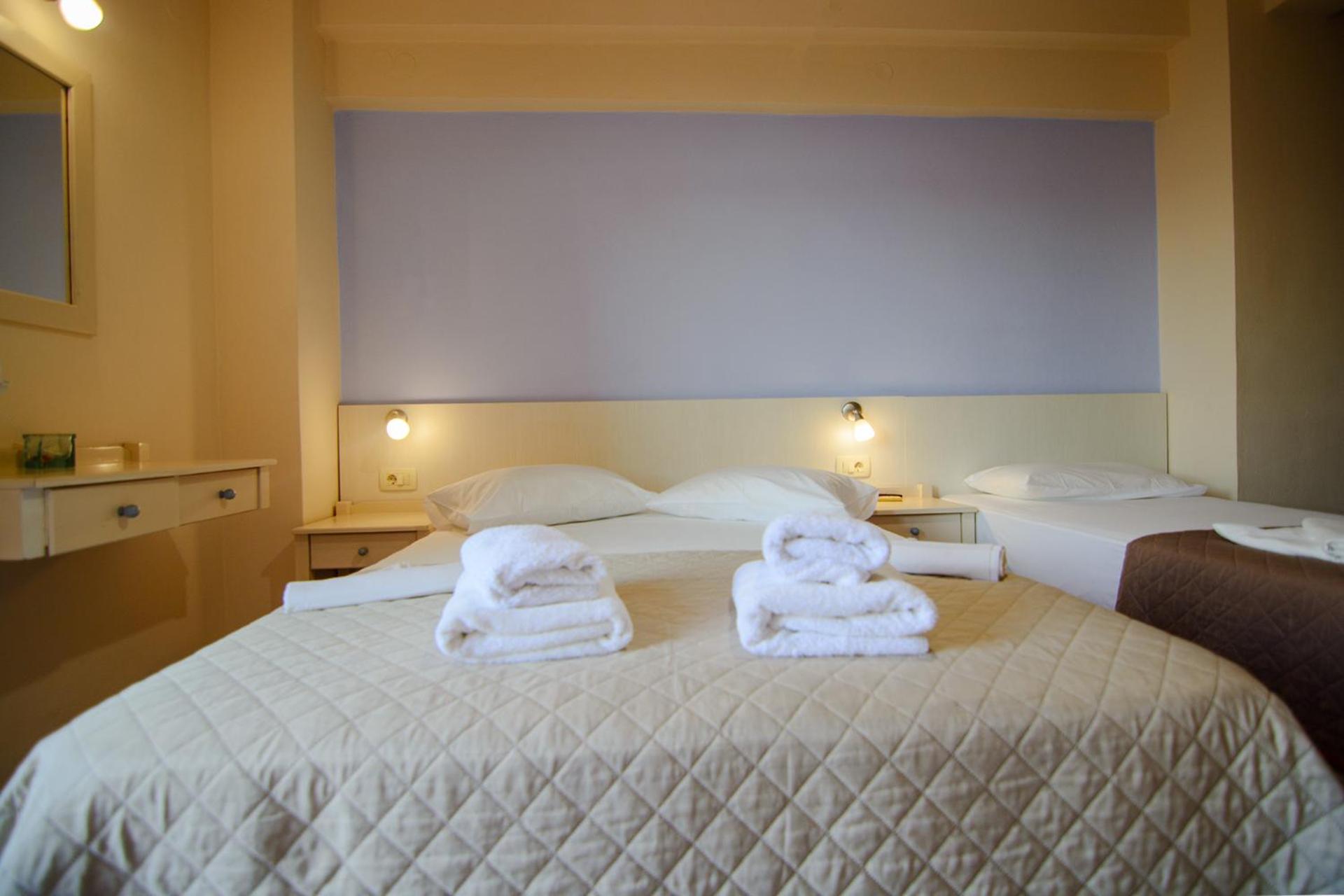 Studio with City-Mountain View(2-3 Adults)