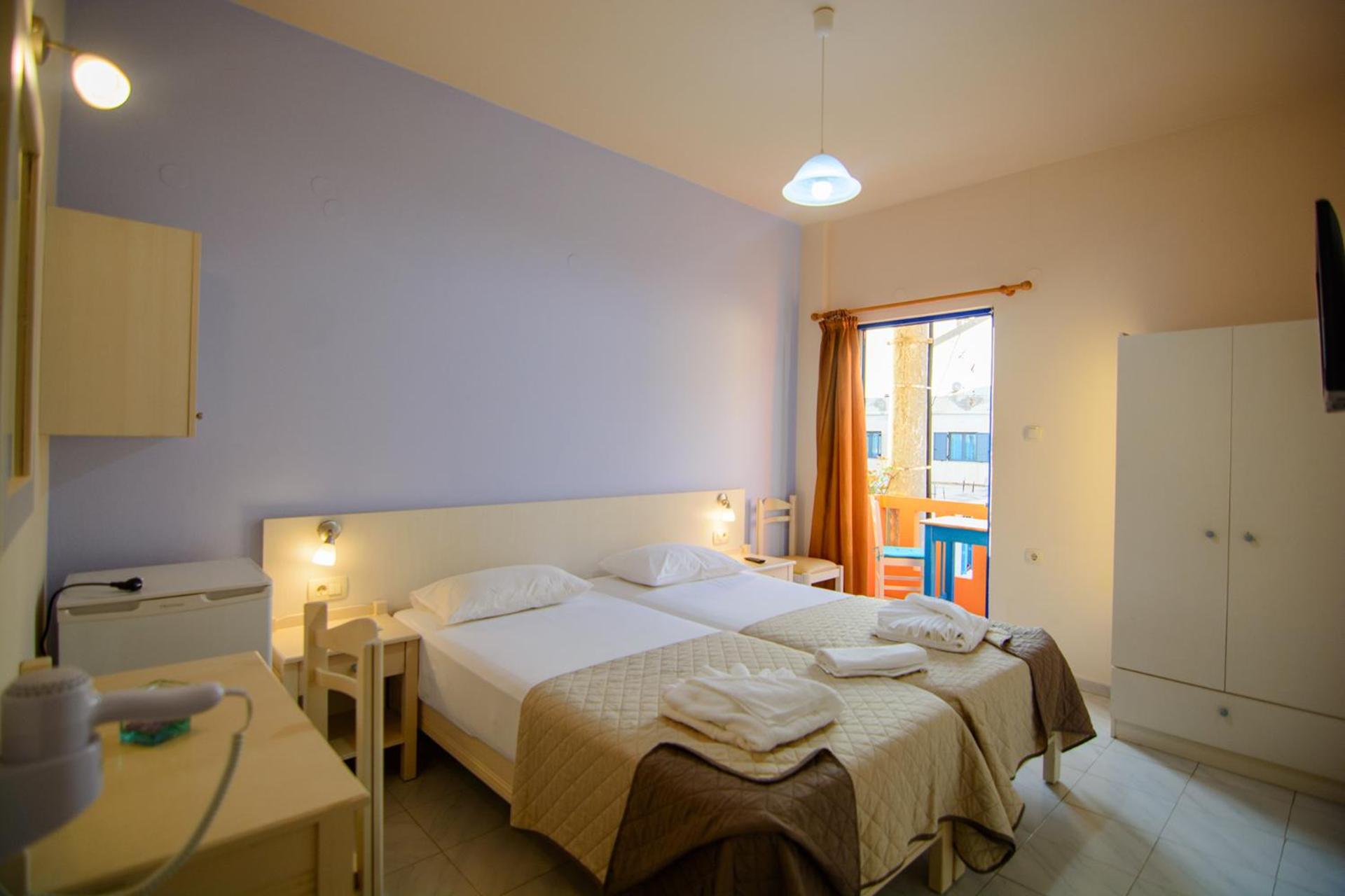 Twin Room with City-Mountain View