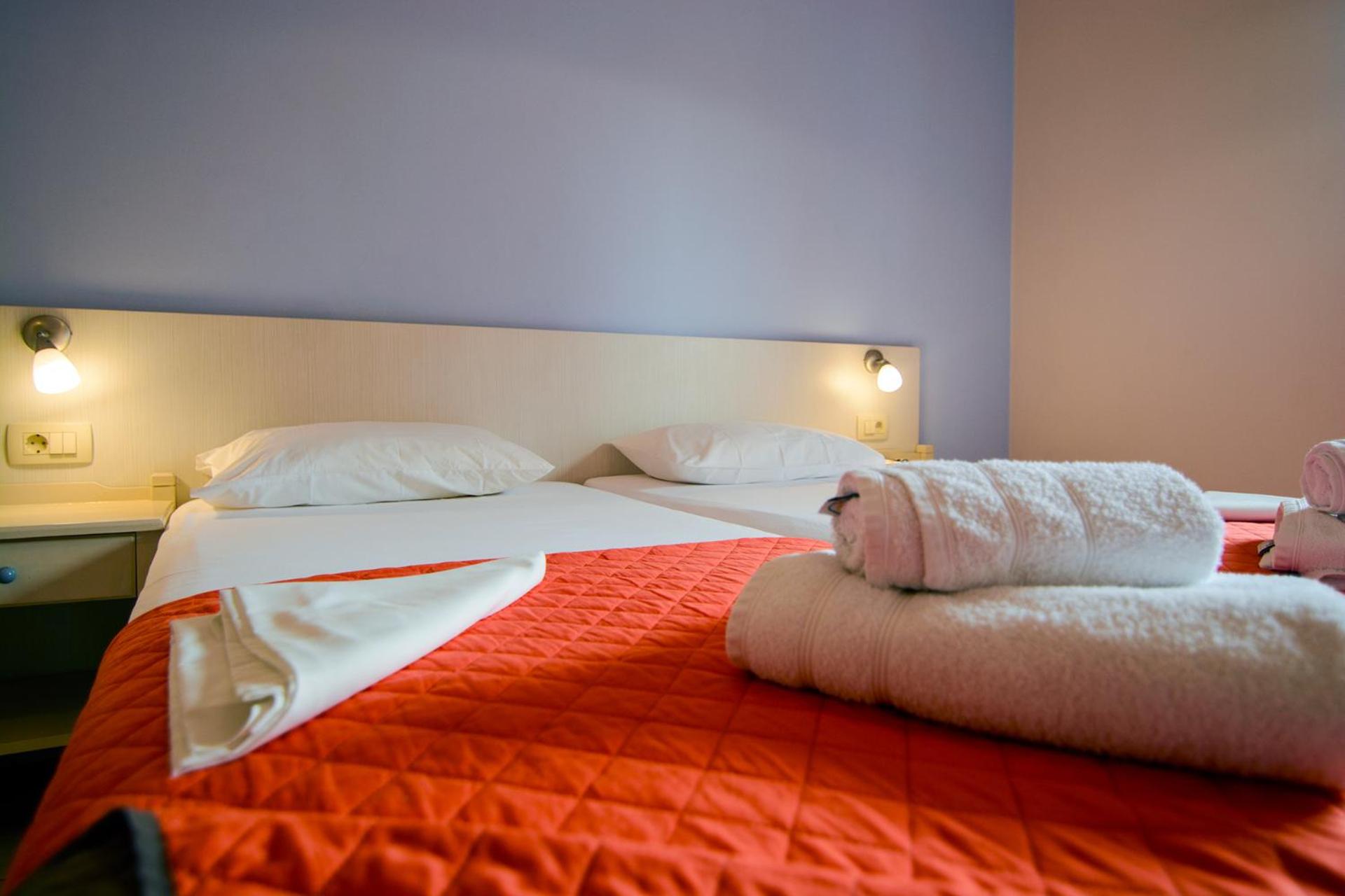 Twin Room with Side Sea View photo 2