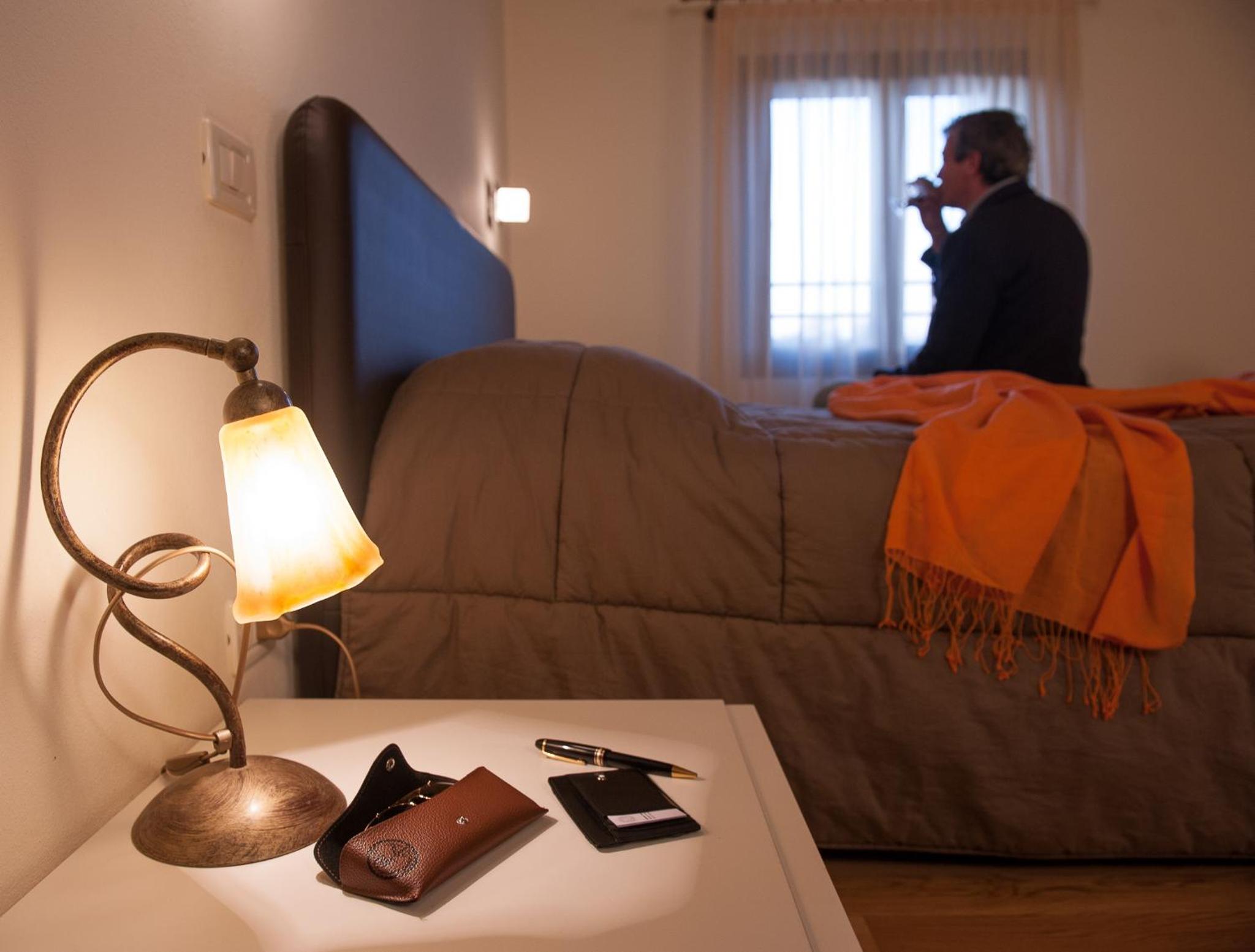 Double Room - Photo 6