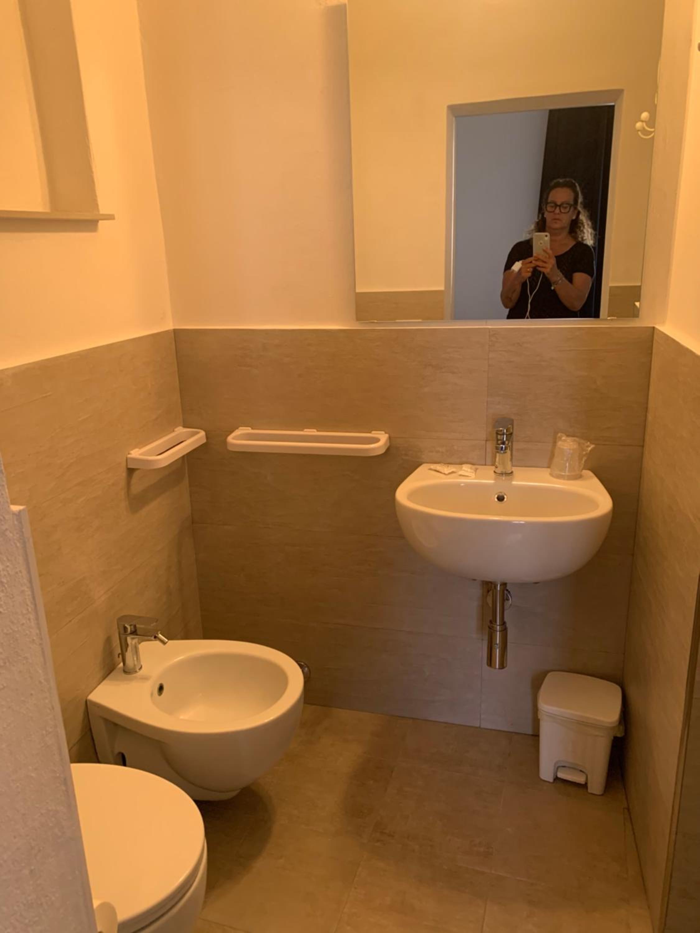 Double Room - Photo 8