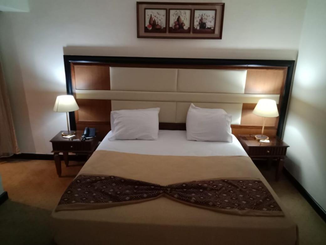 King Suite with Pool View photo 3