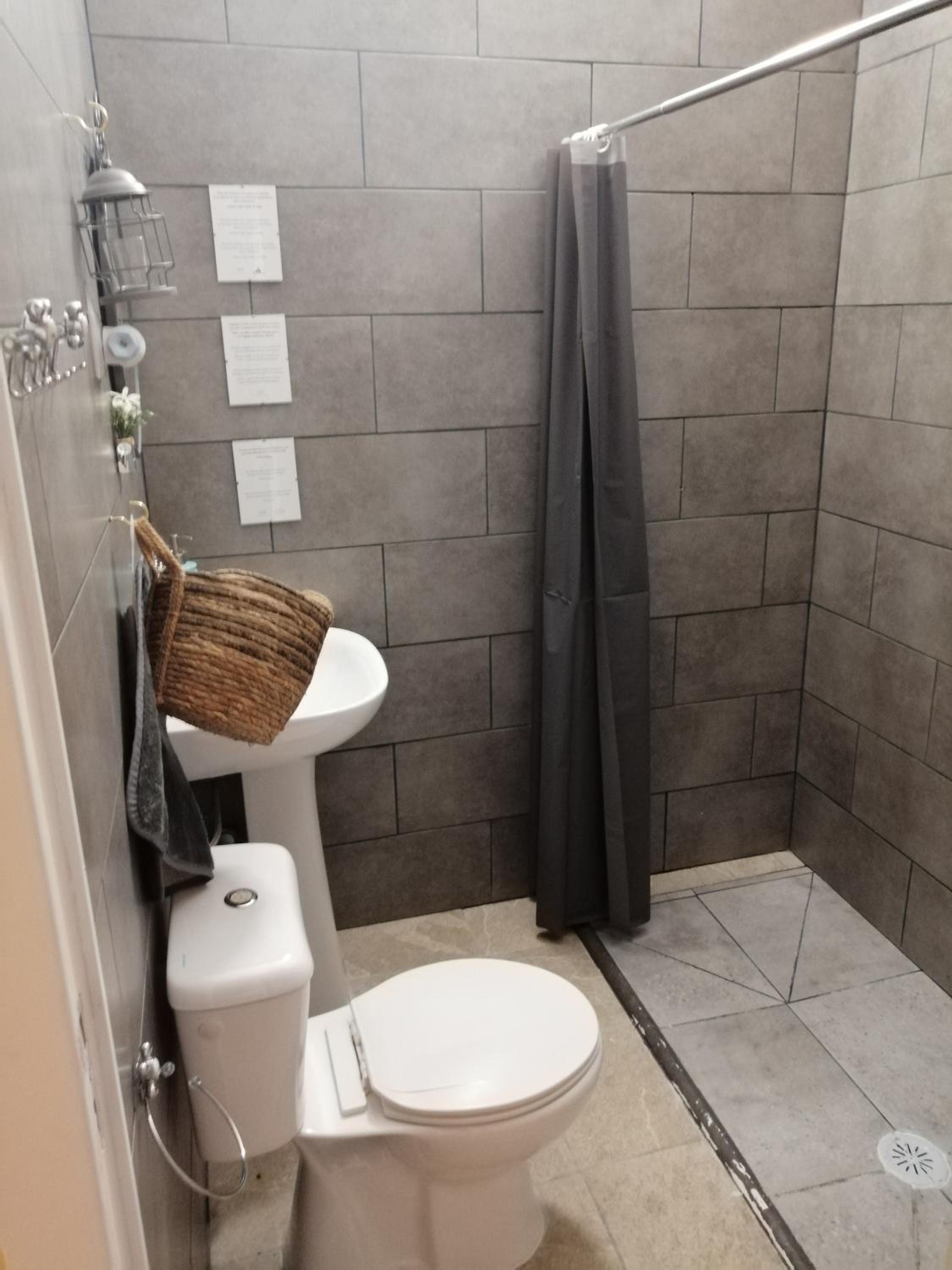 Triple Room with Private Bathroom - Photo 7