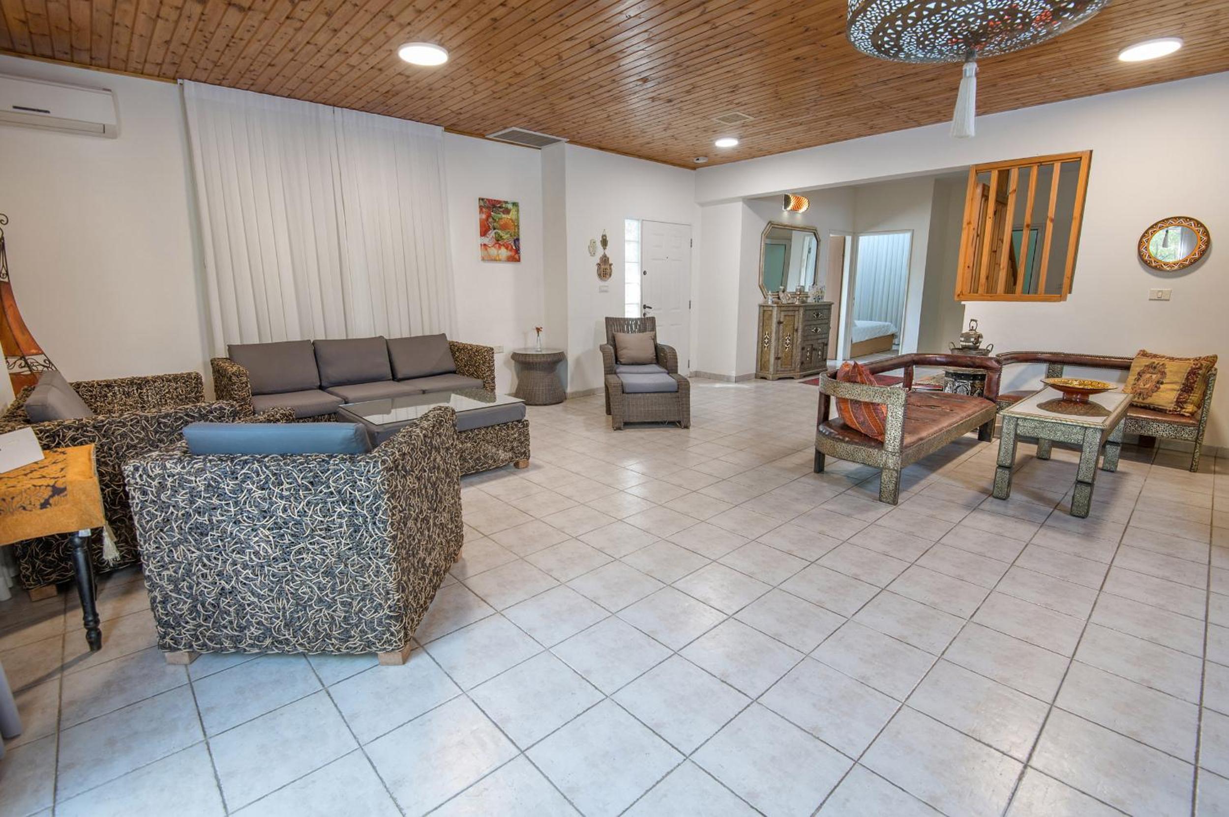 Four-Bedroom House photo 3