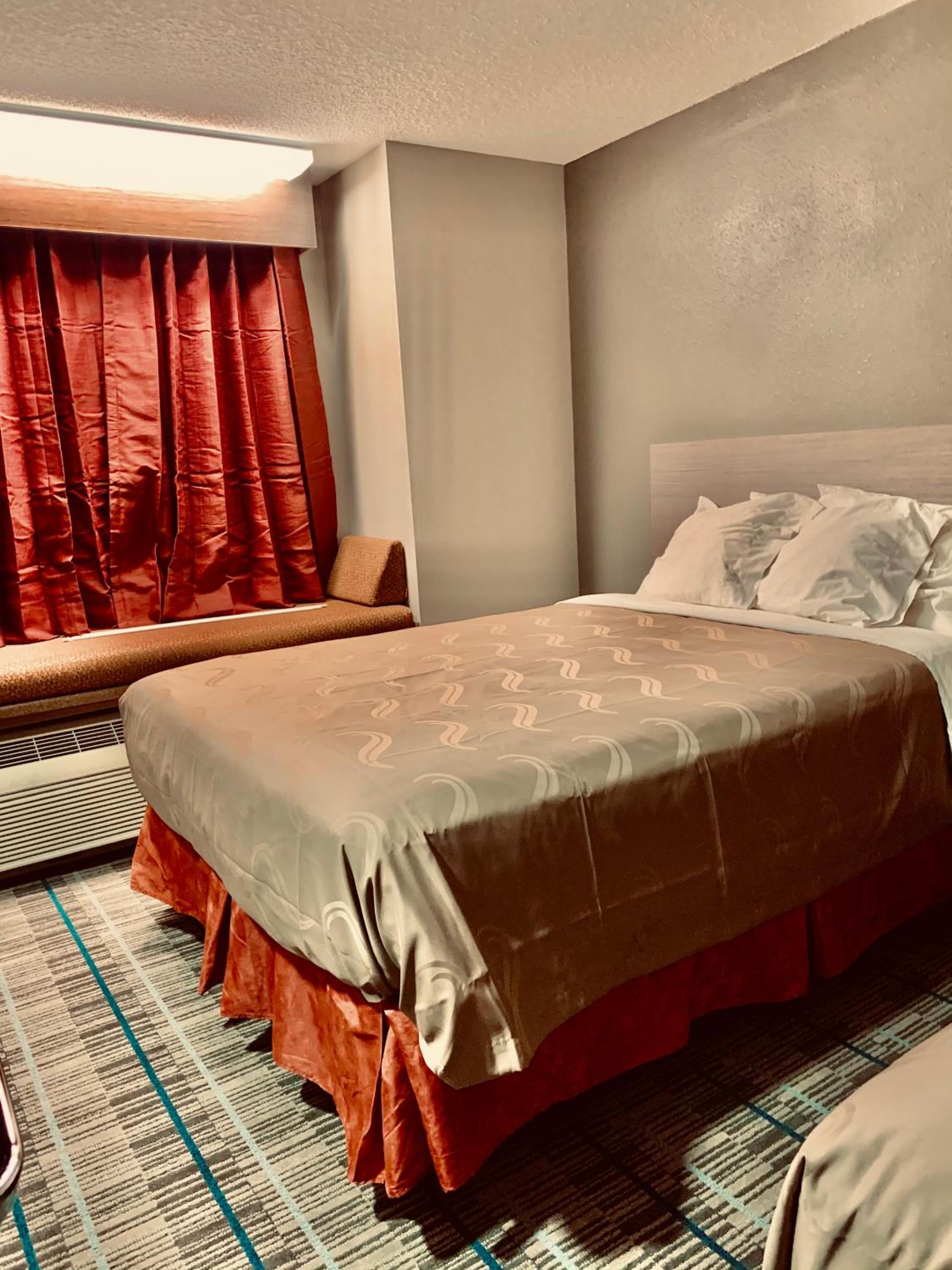 Quality Inn & Suites Grove City-Outlet Mall, Photo 5