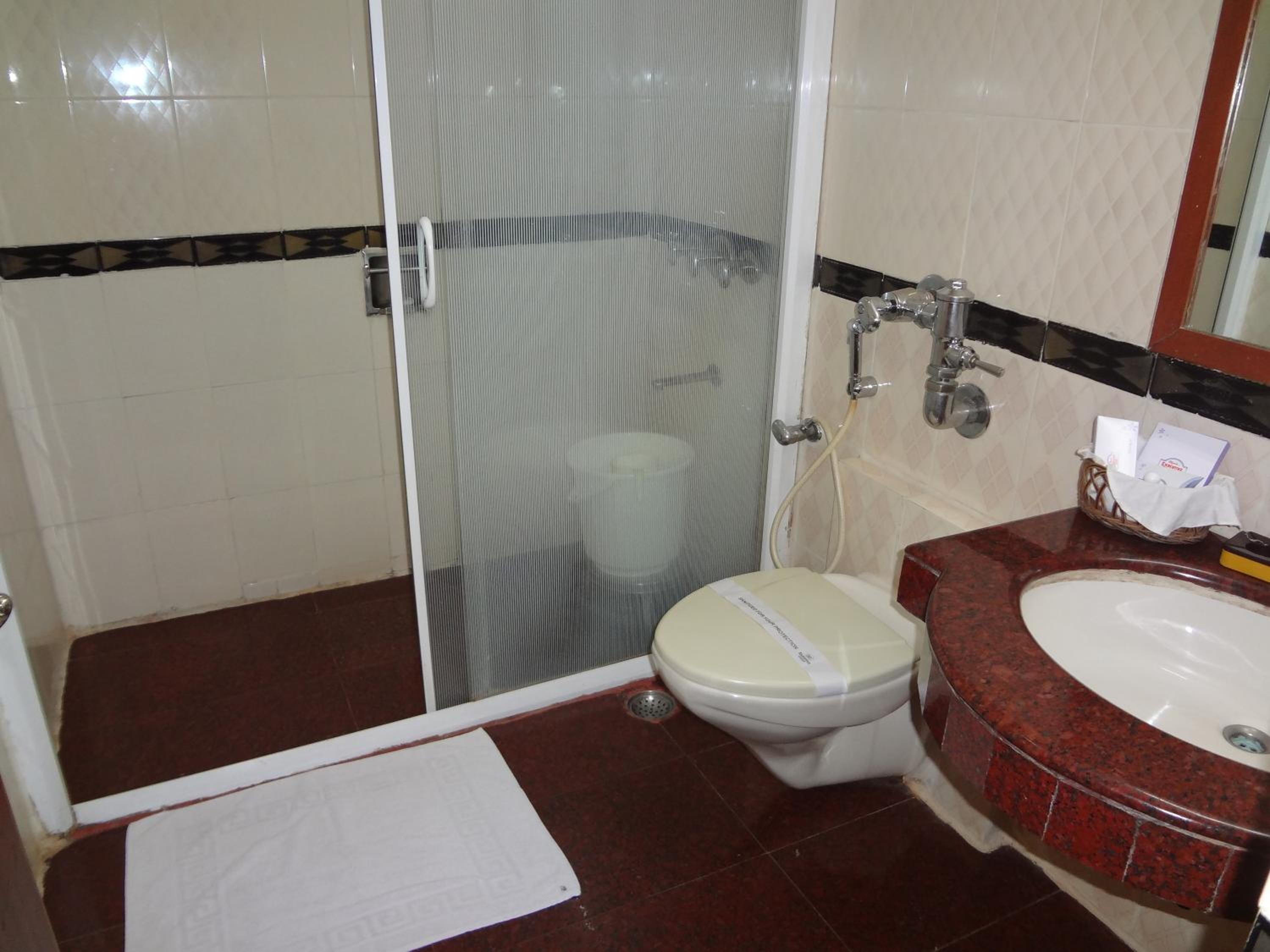 Suite - Photo 5