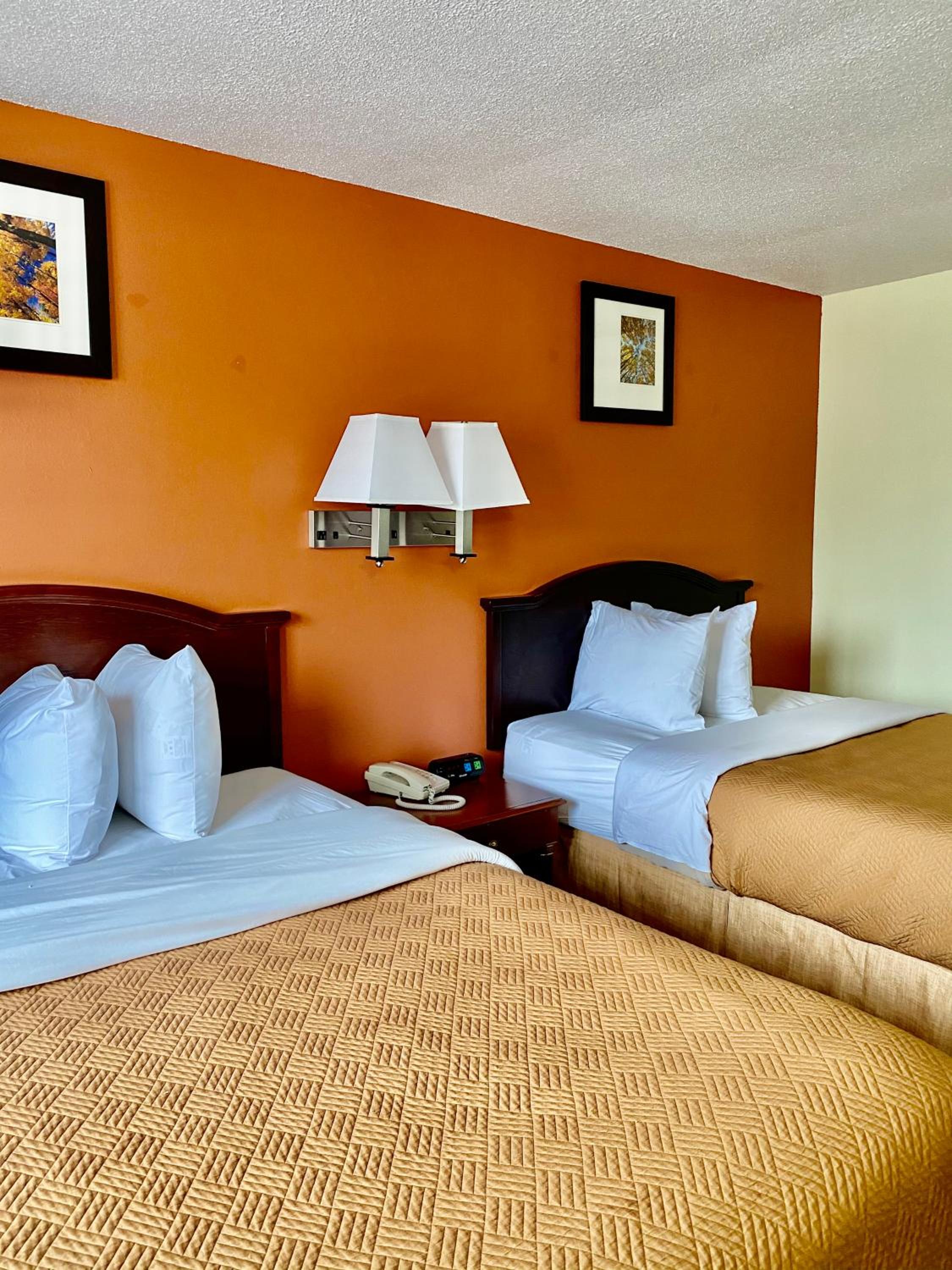 Double Room with Two Double Beds - Non-Smoking/Upper Floor - Photo 6