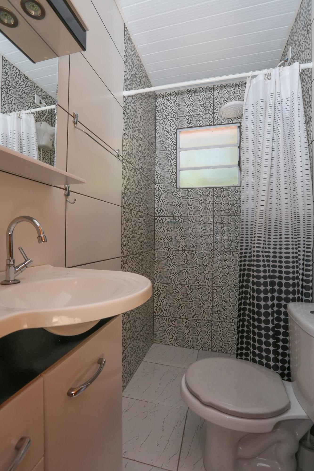 Suite - Photo 9
