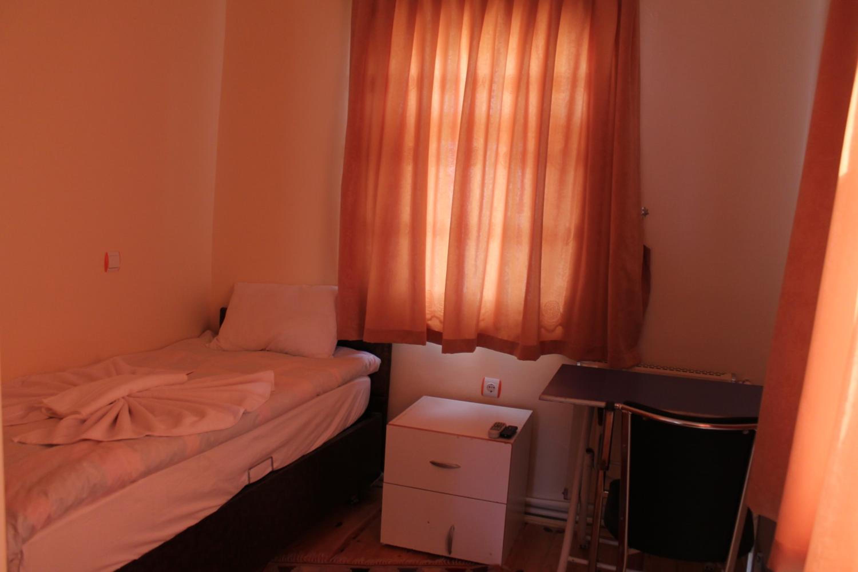 Single Room photo 3