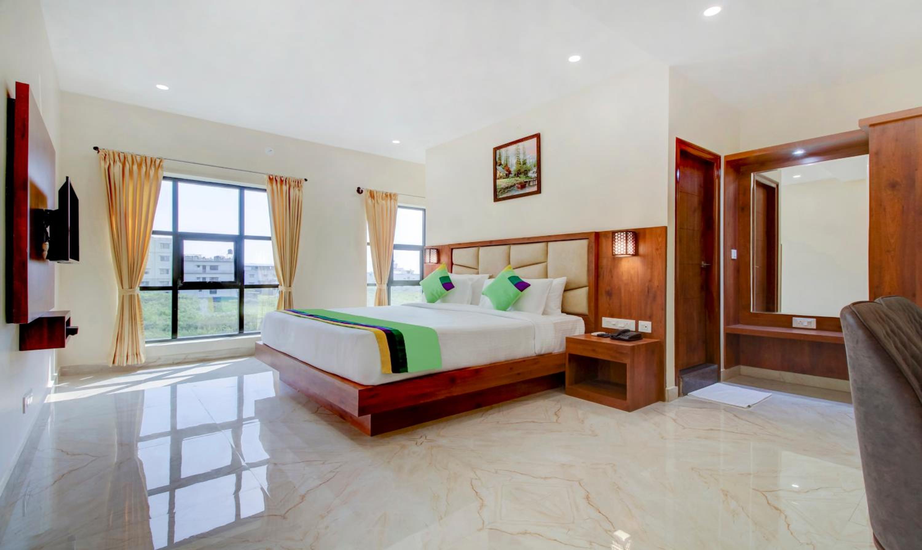 Deluxe Family Room
