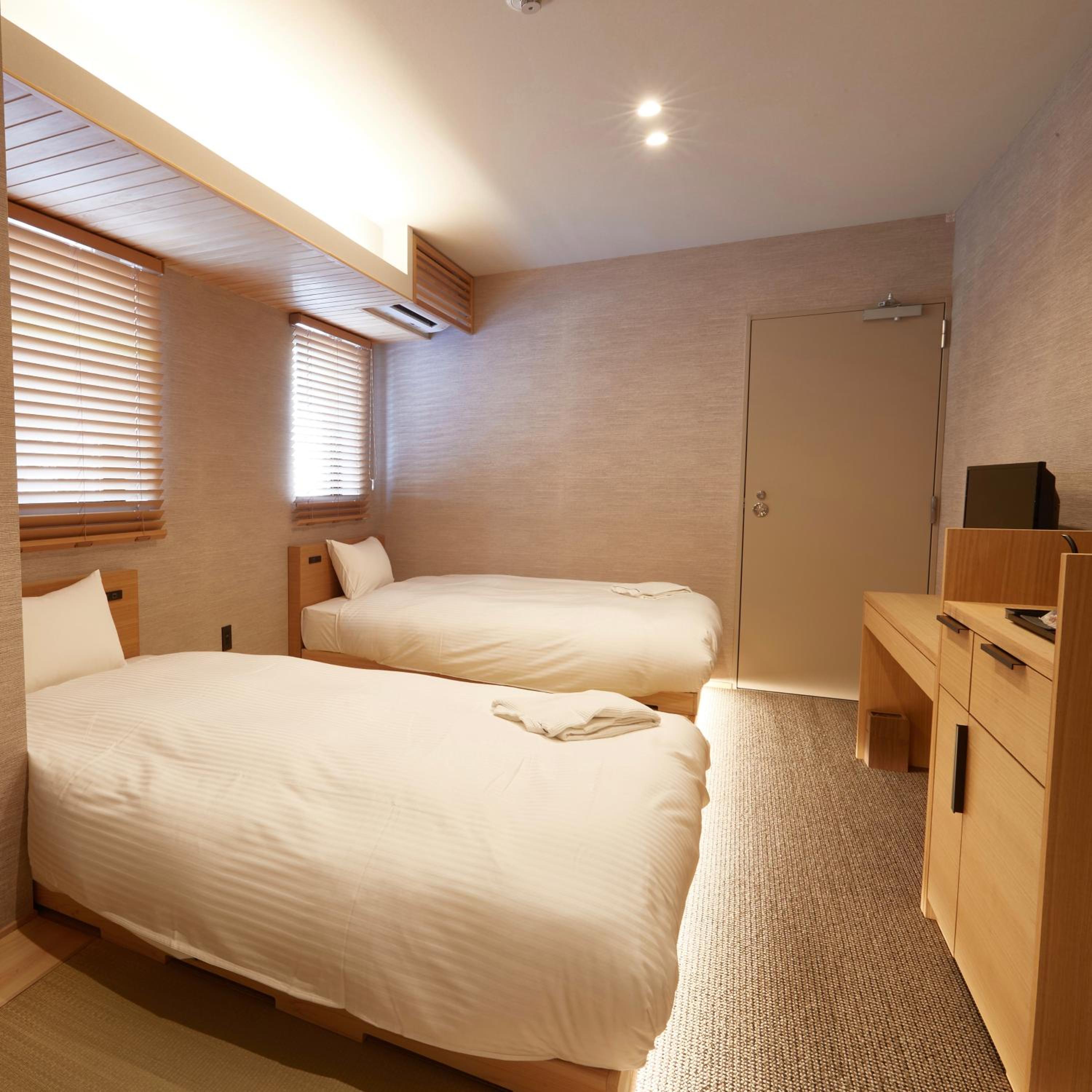 Standard Twin Room - Photo 1