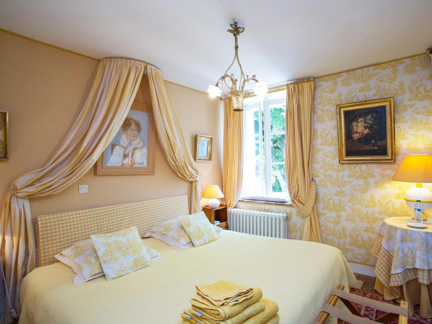 Twin Room with Private Bathroom photo 1