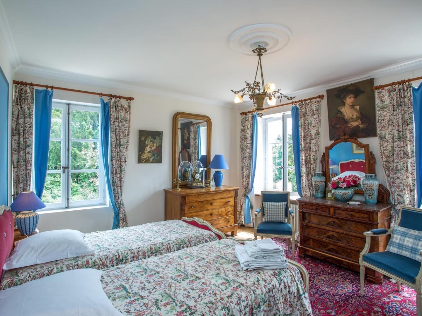Deluxe One-Bedroom Apartment with Garden View photo 1