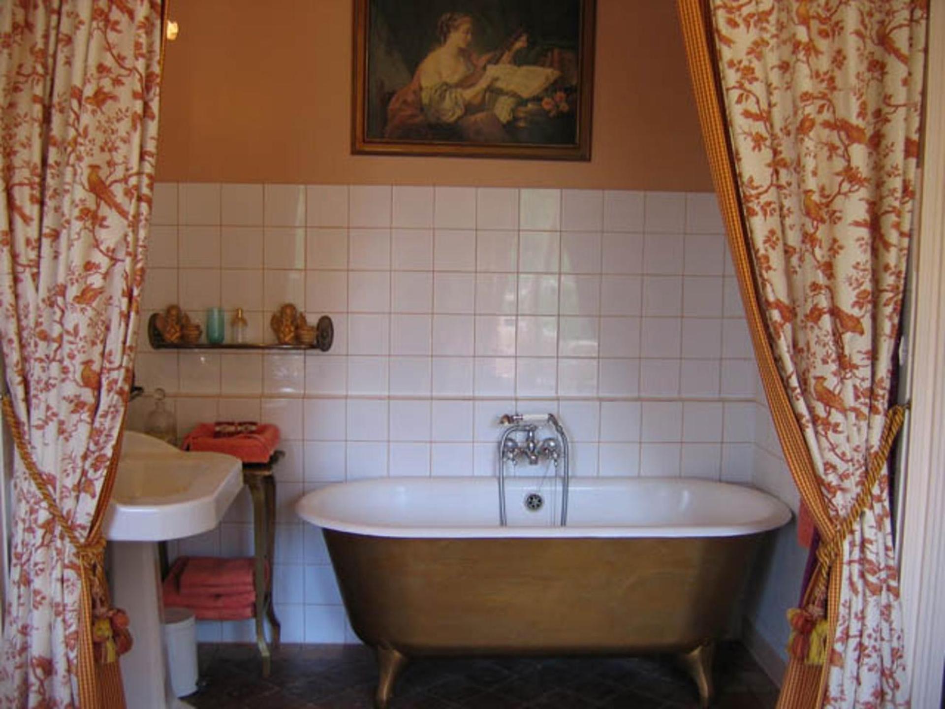 Double Room with Private Bathroom photo 3