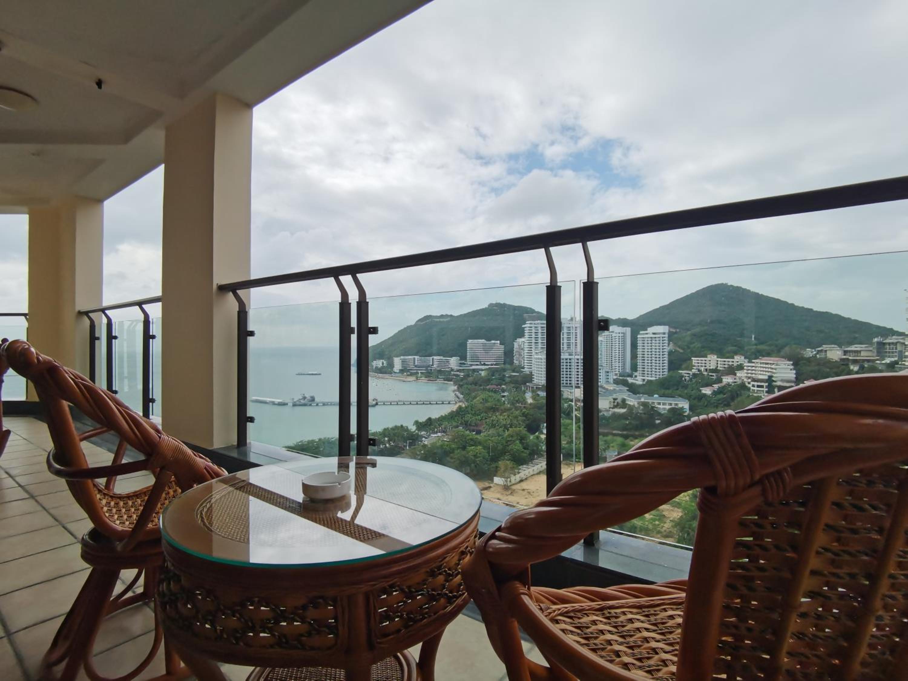 Suite with Sea View - Photo 13