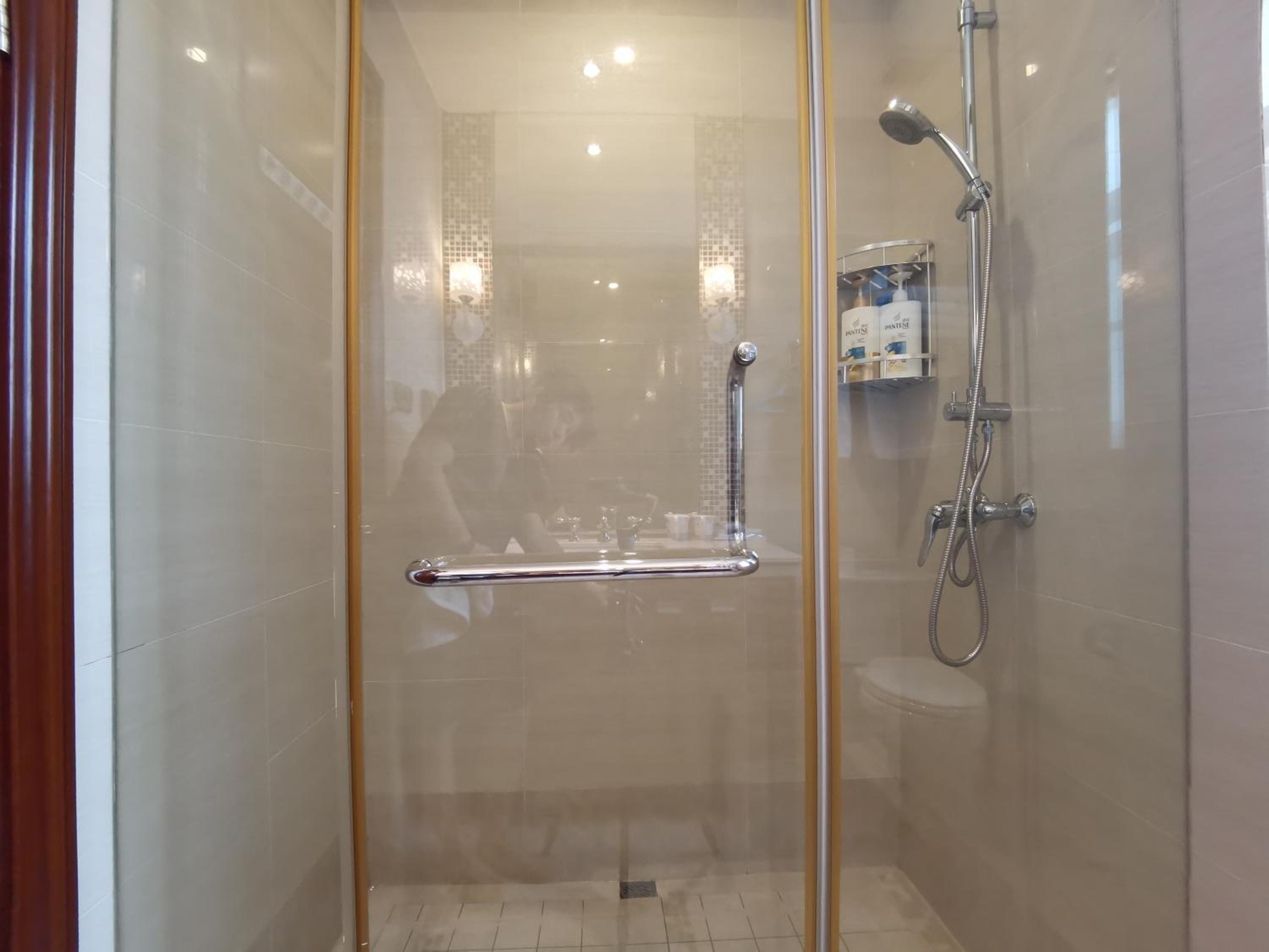 Suite with Sea View - Photo 12