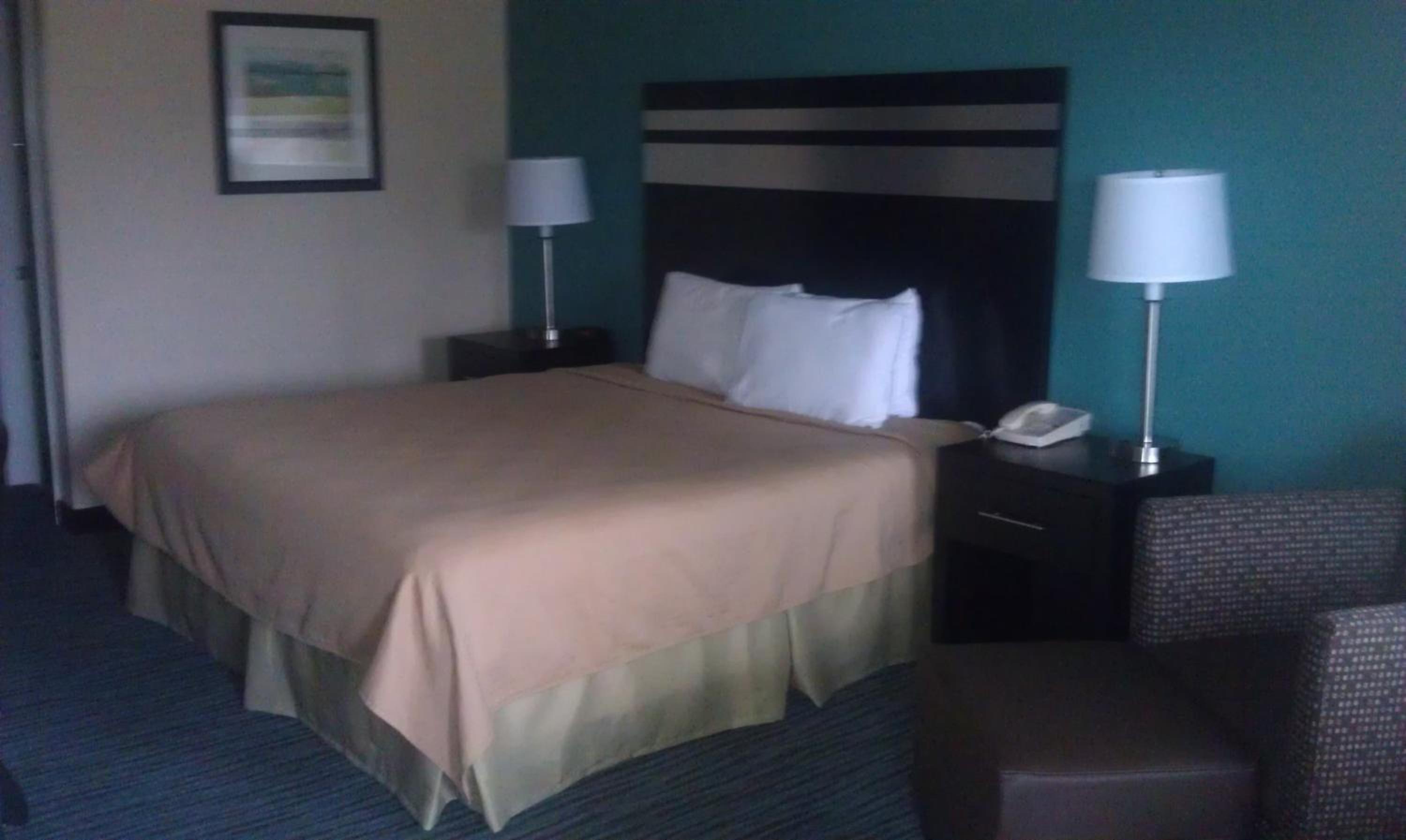 King Room - Non-Smoking photo 1