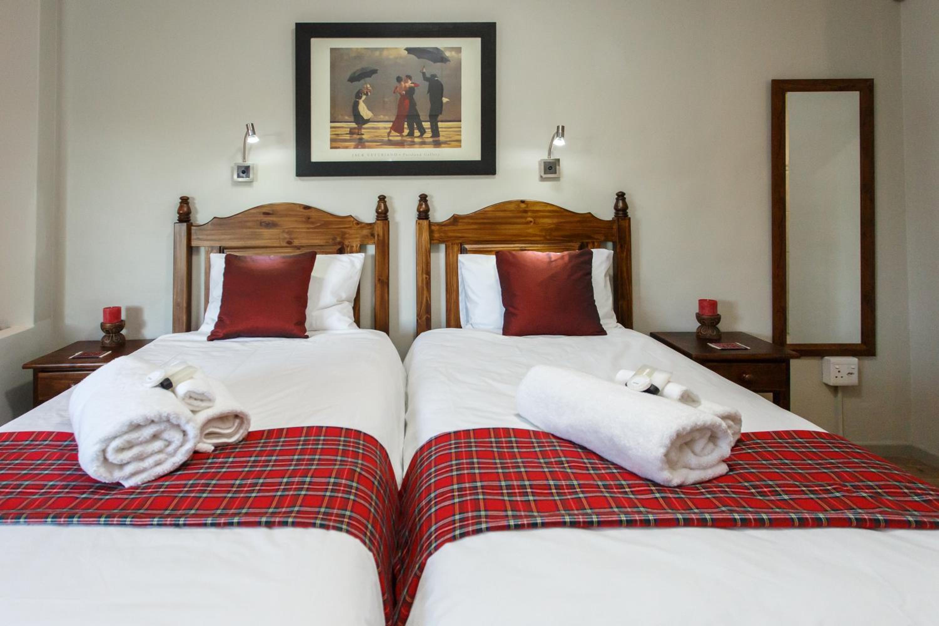 Double or Twin Room with Garden View photo 3
