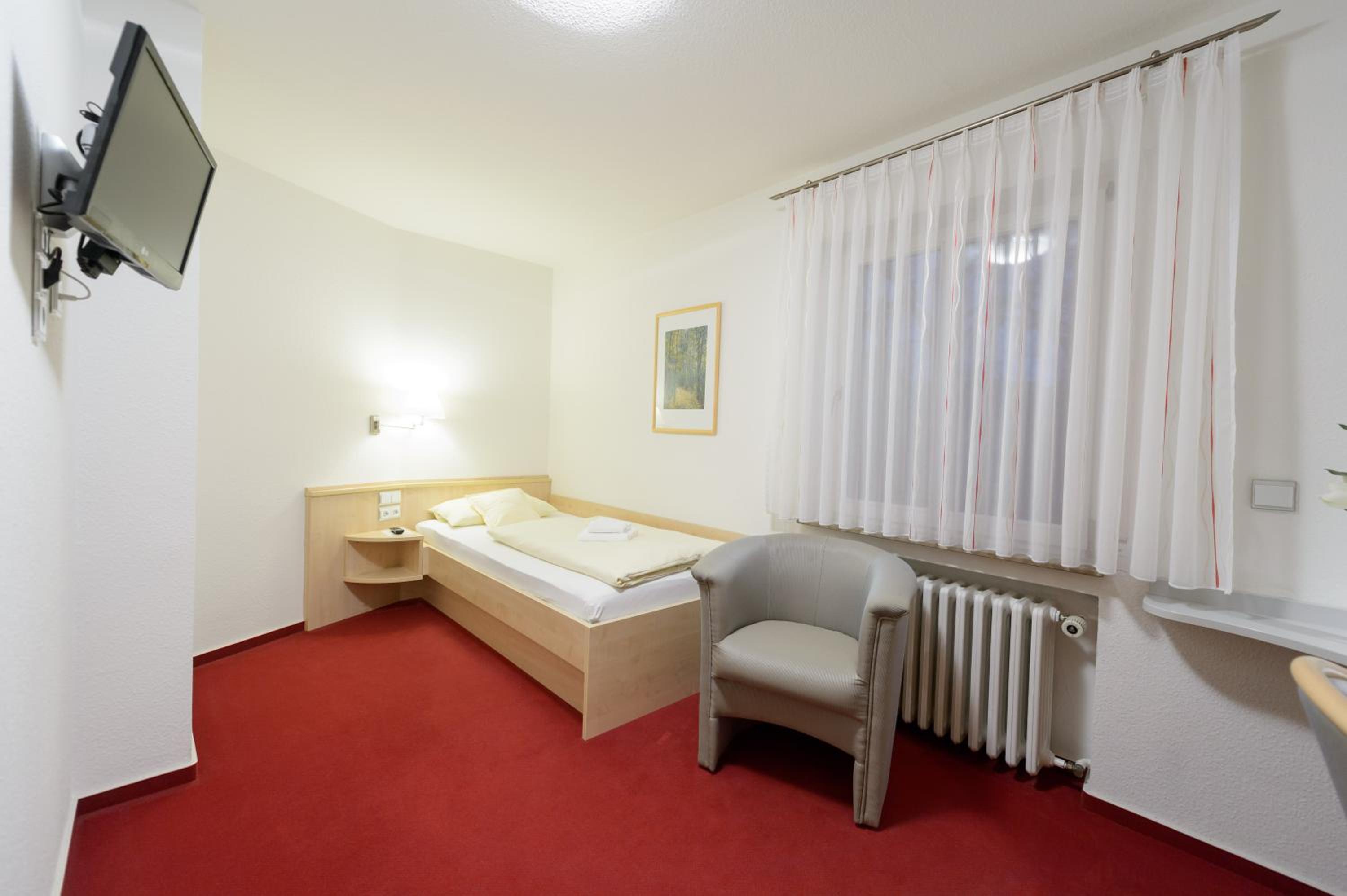 Standard Double Room - Photo 2