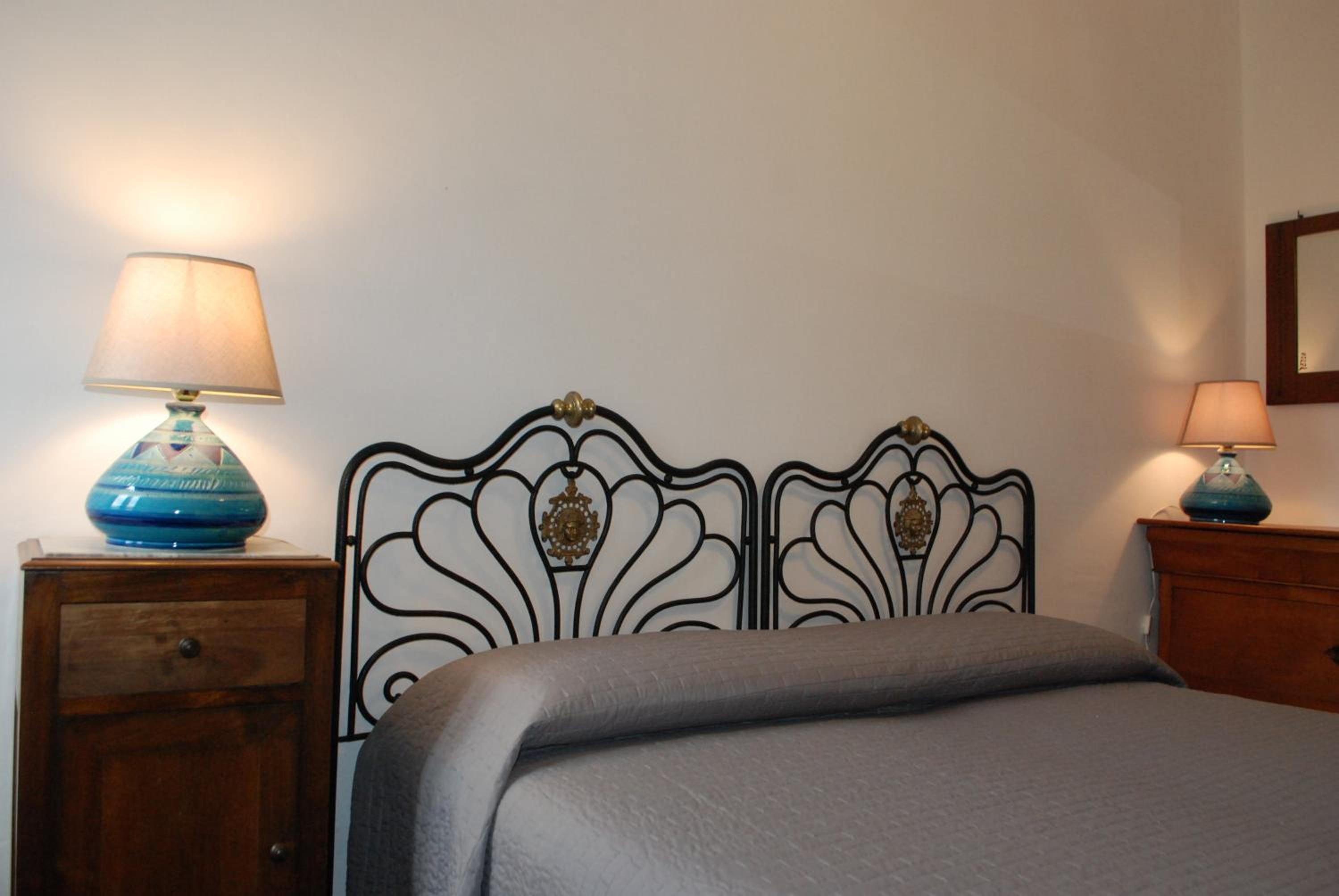 Double or Twin Room with Mountain View - Photo 1
