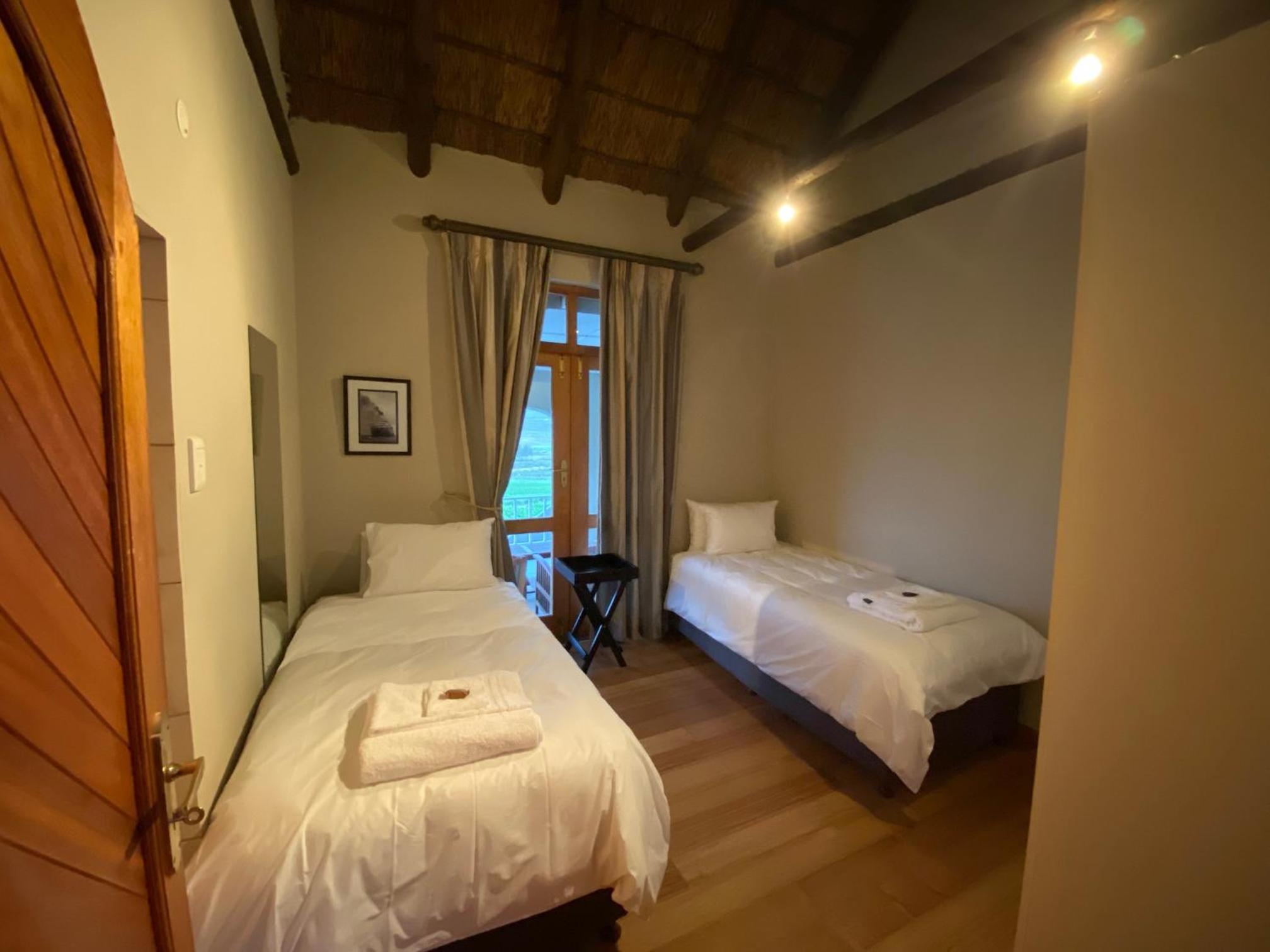 Three-Bedroom House photo 2
