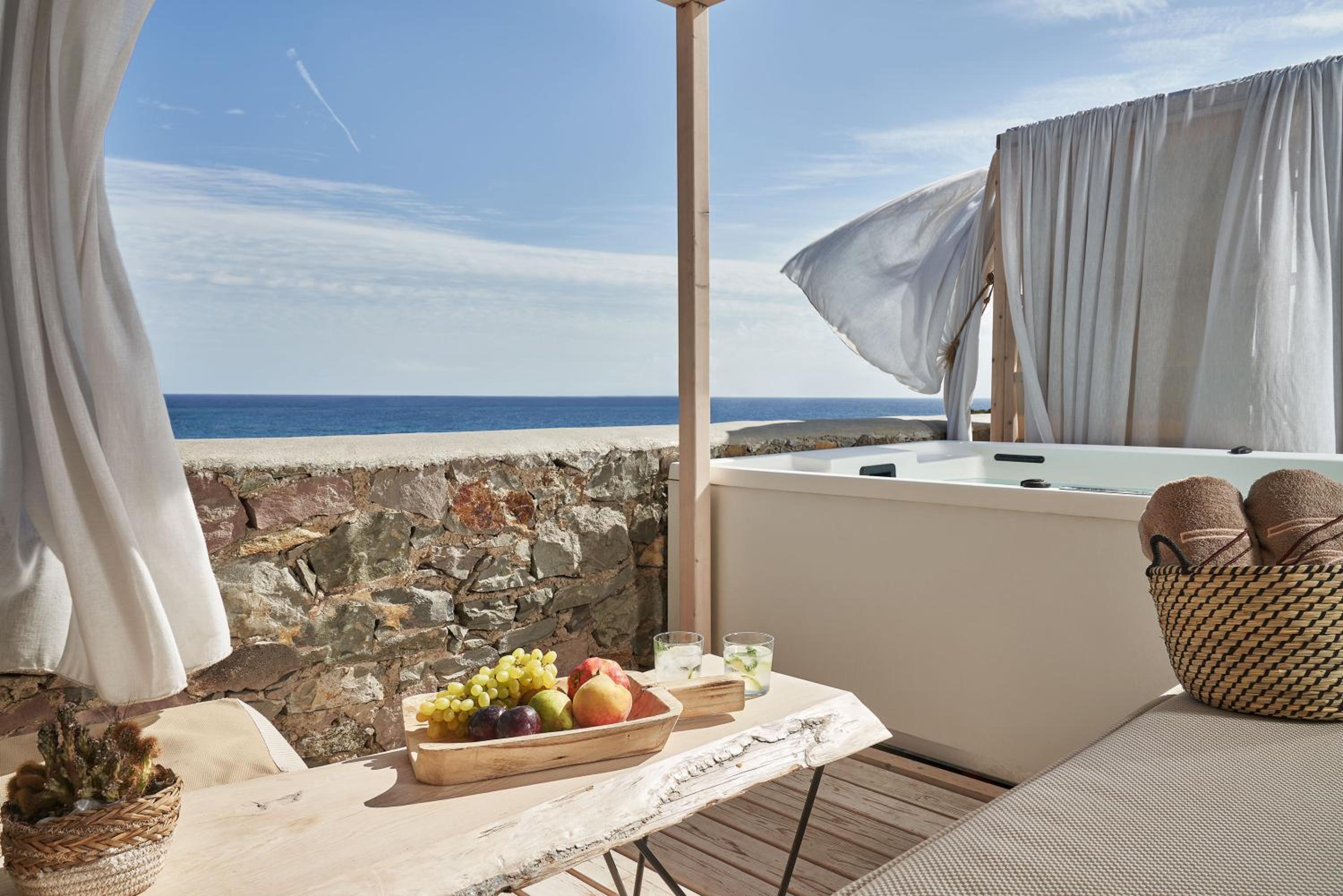 Suite with Spa Bath - Photo 5