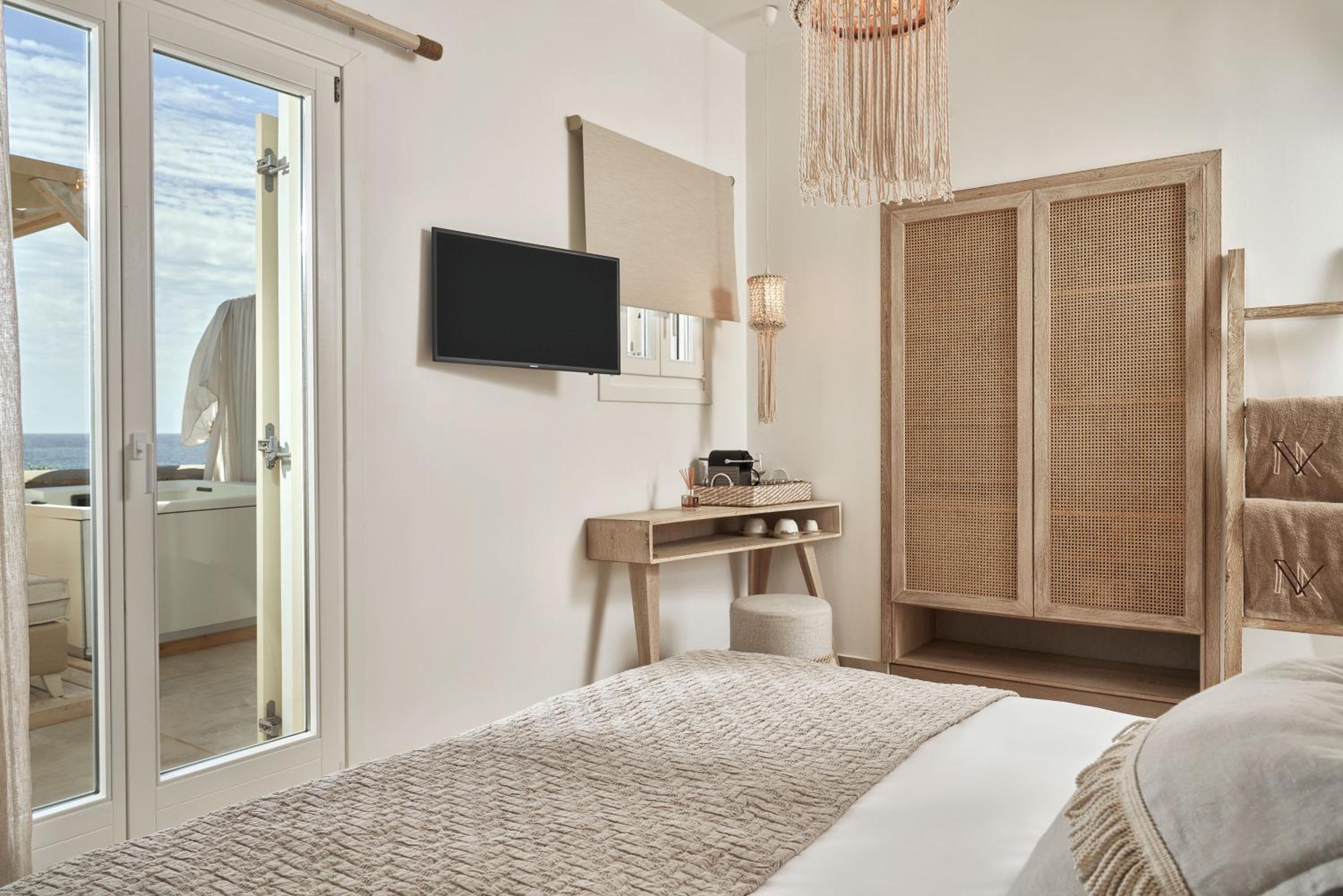 Suite with Spa Bath - Photo 7