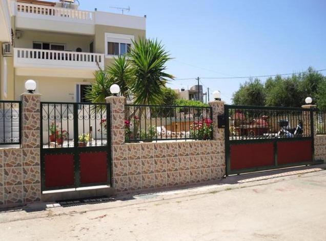 Athina - Three-Bedroom Villa with Private Pool photo 2