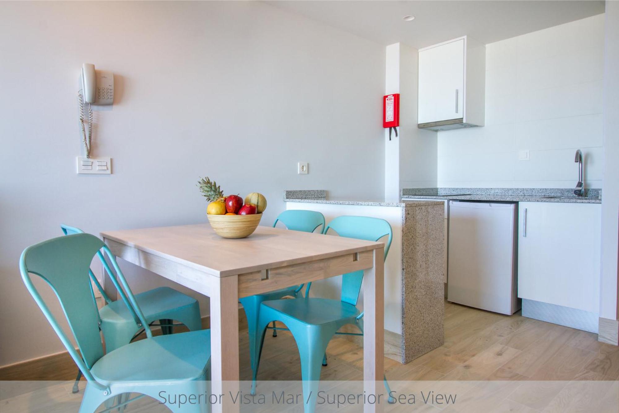Superior One-Bedroom Apartment with Sea View photo 2