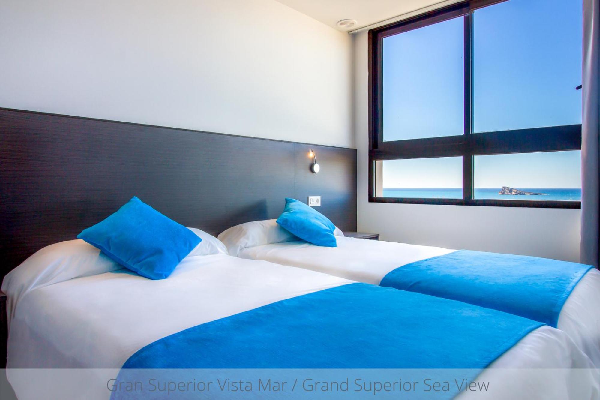 Superior Two-Bedroom Apartment with Sea View photo 3