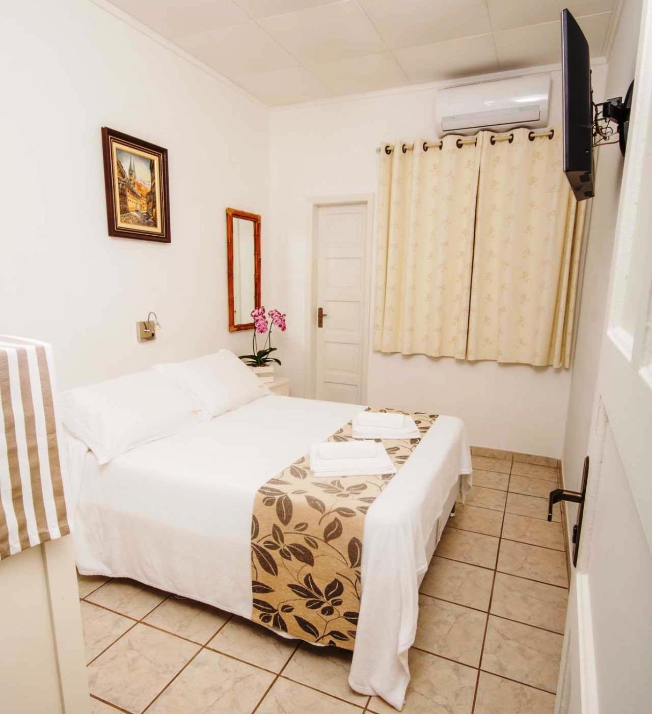 Economy Double Room photo 3