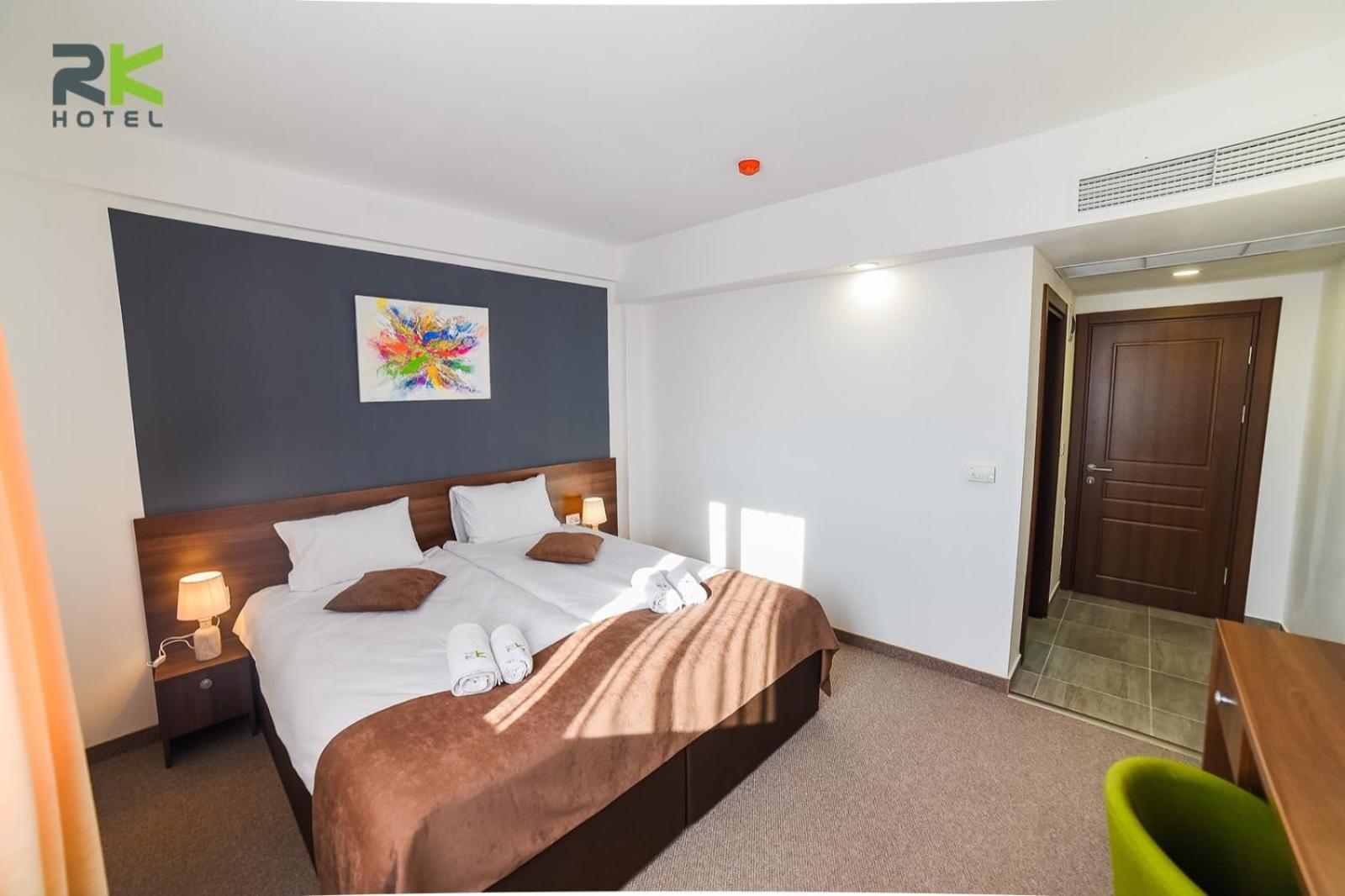 Deluxe Double or Twin Room photo 1