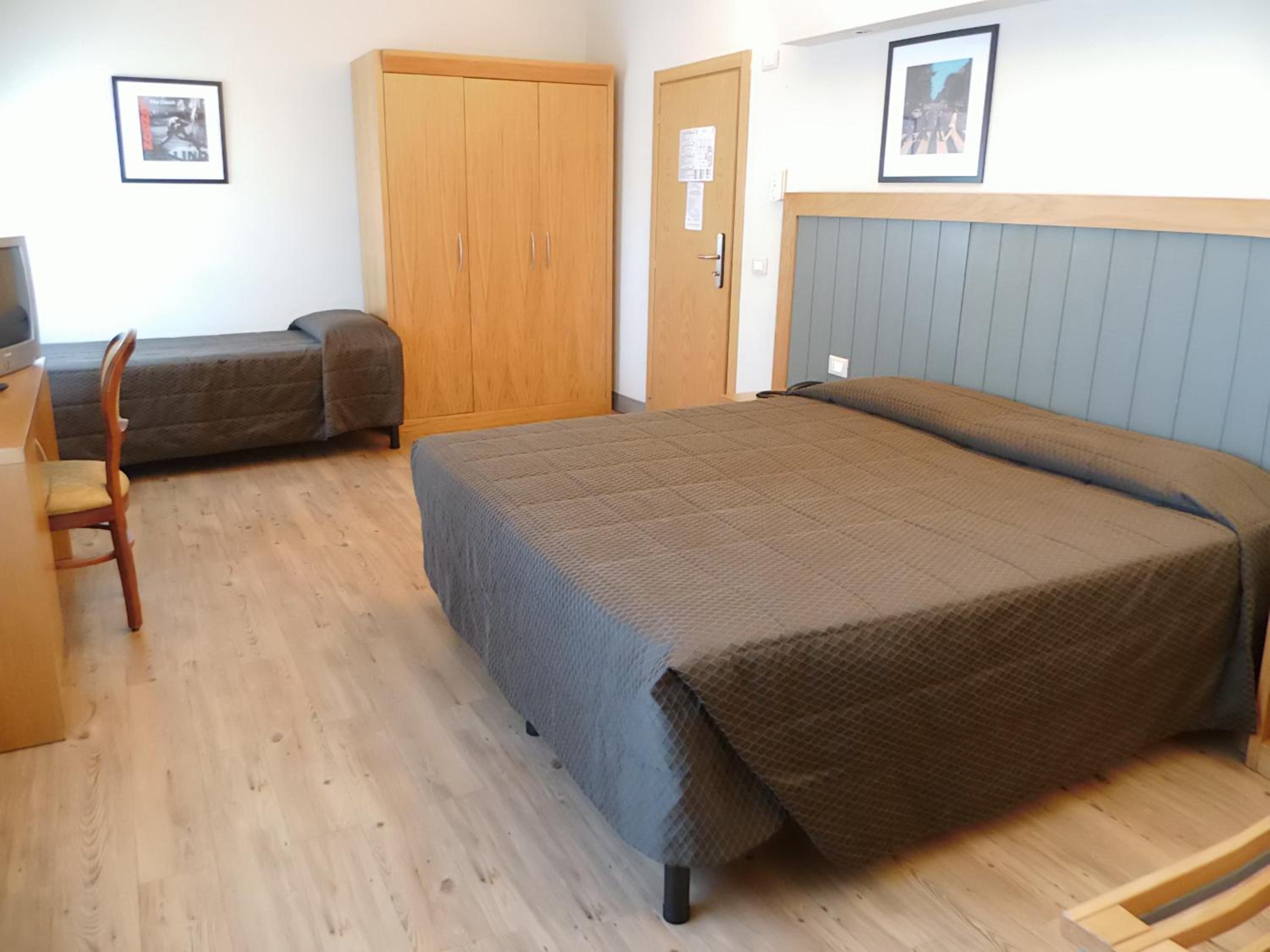 Triple Room - Photo 1