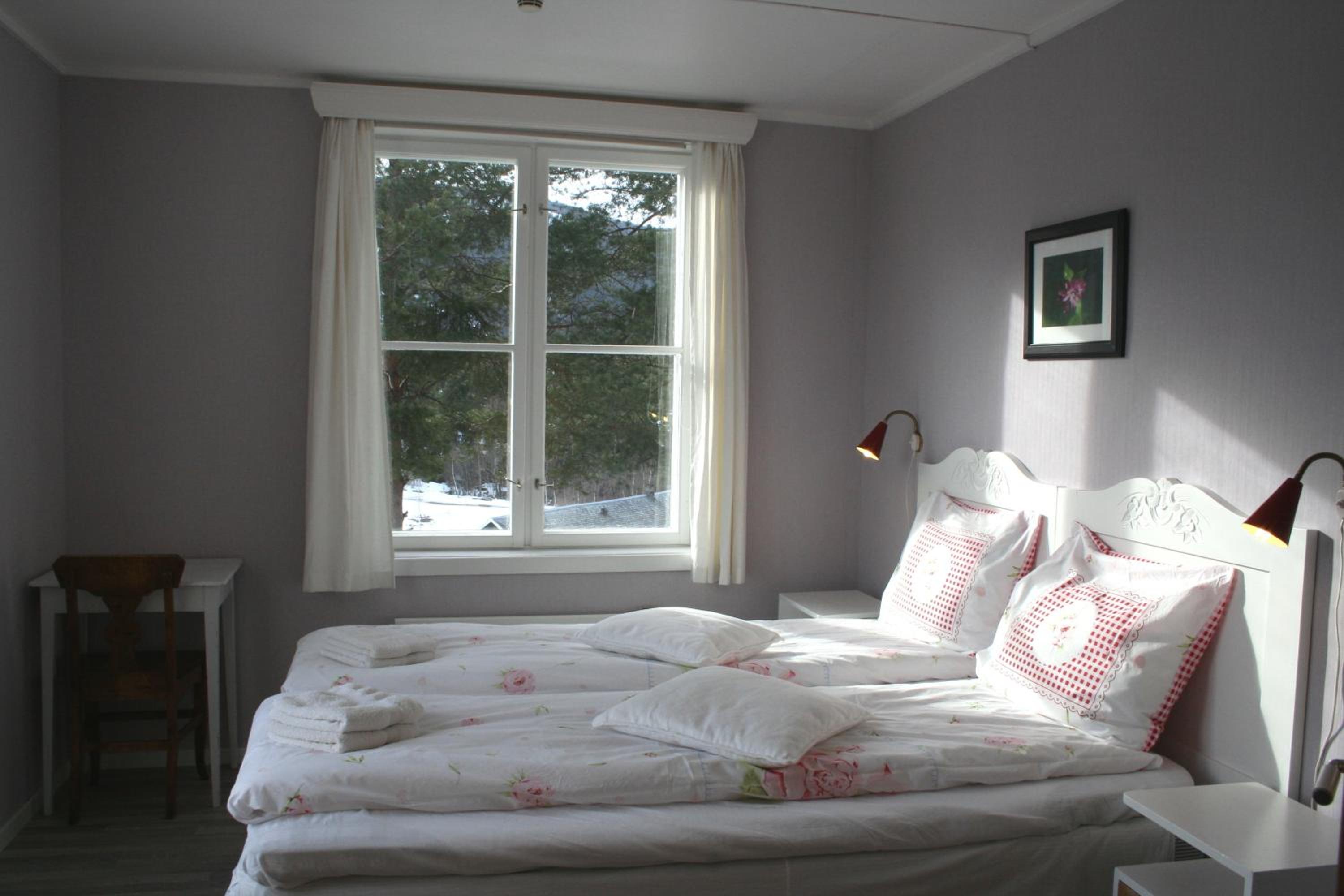 Double Room with Shared Bathroom photo 1