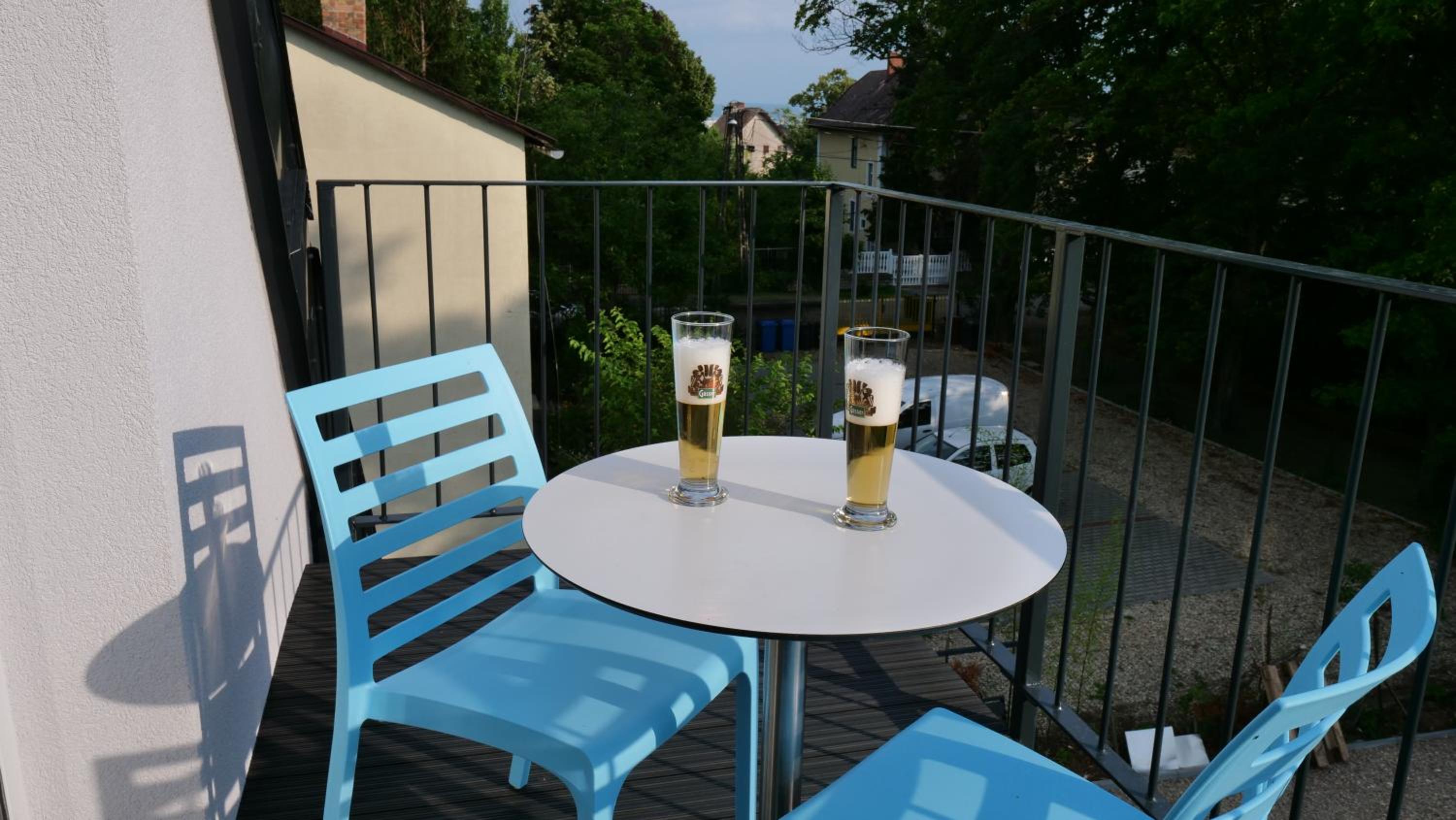 Family Room with Balcony photo 2