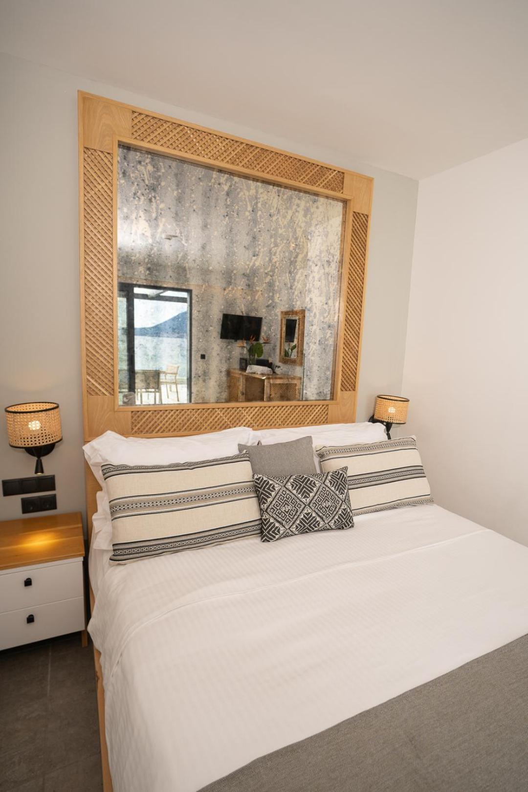 Quarto Duplo Deluxe com Varanda e Vista para o Mar