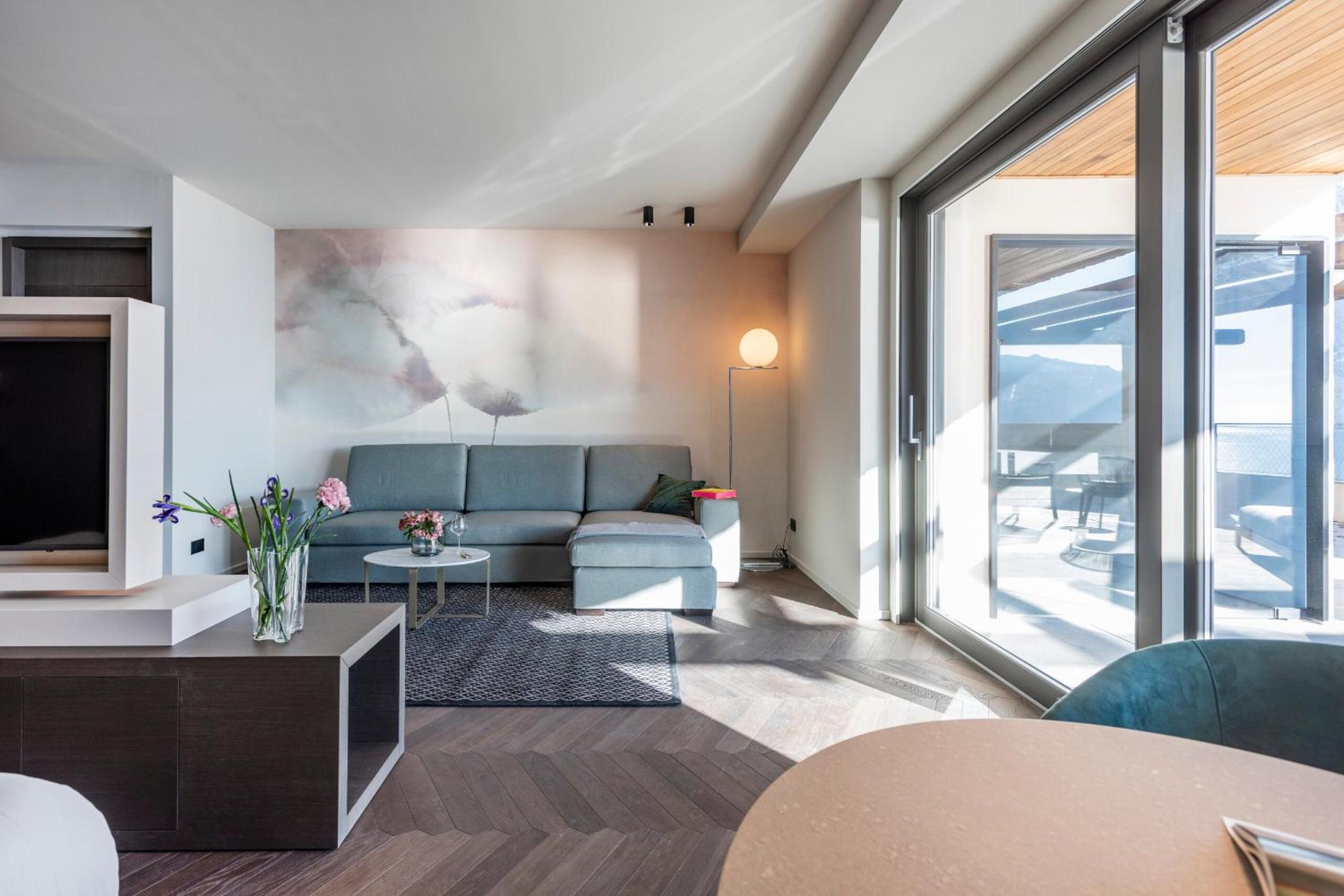 Suite with private Spa and Lake View - Photo 11