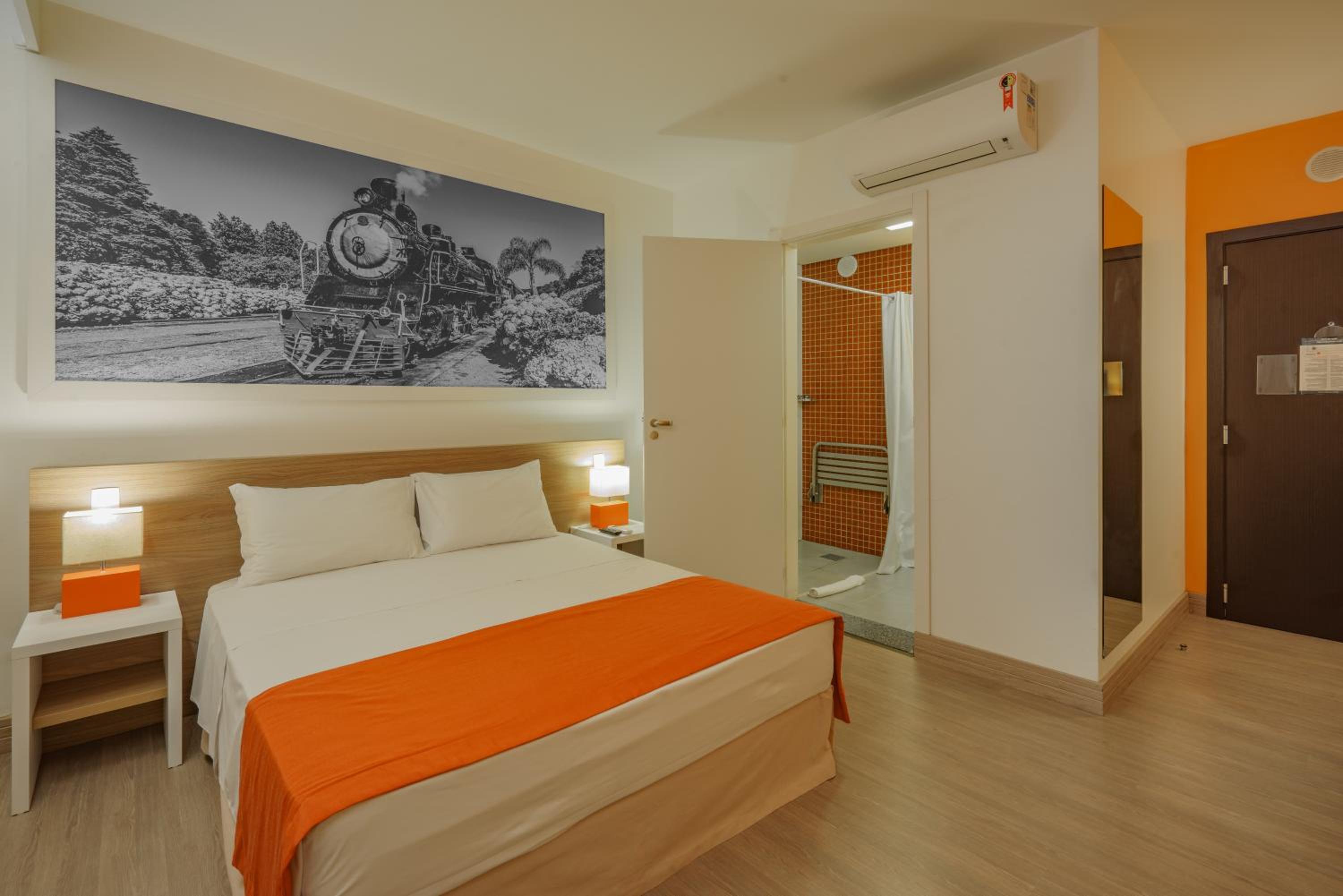 Double Room - Disability Access photo 2