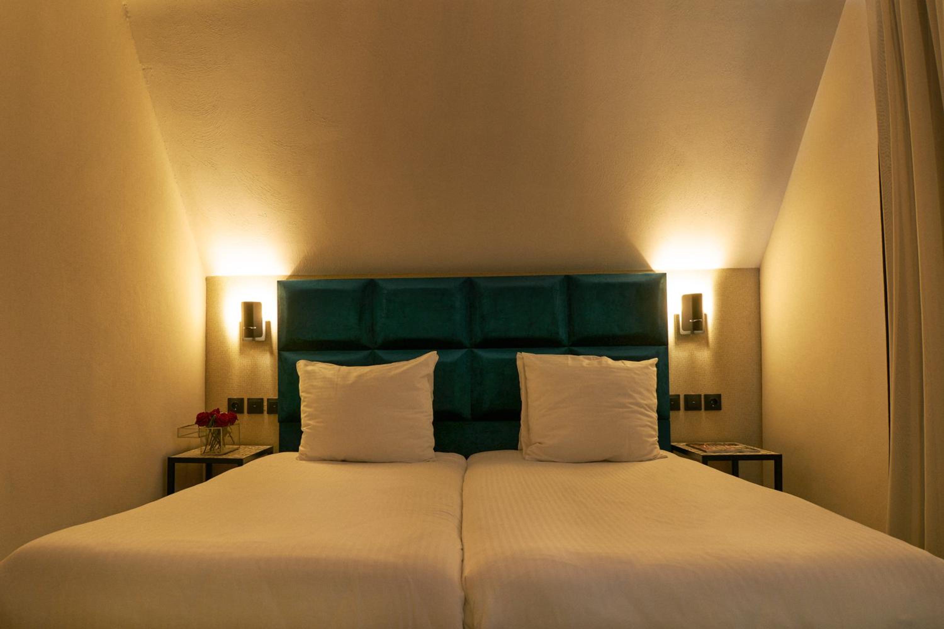 Twin Room - Photo 3