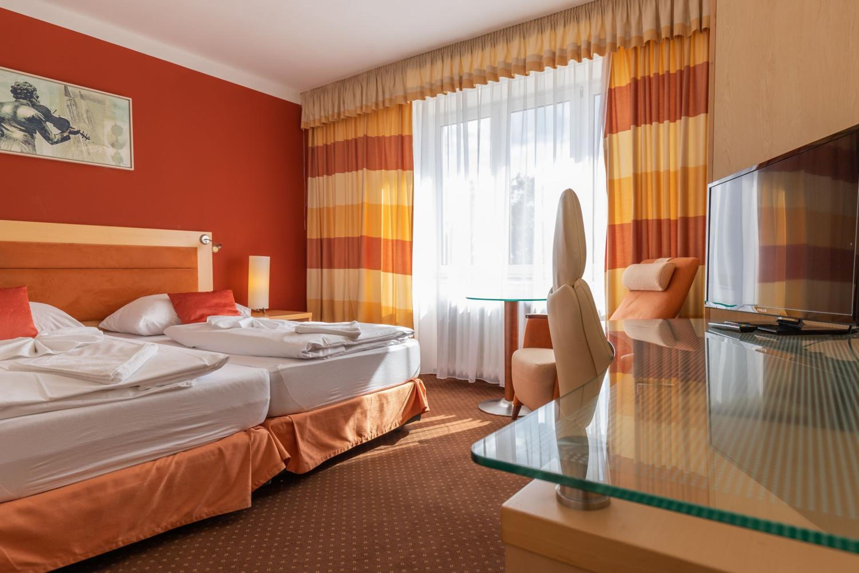 Superior Double or Twin Room - Photo 8