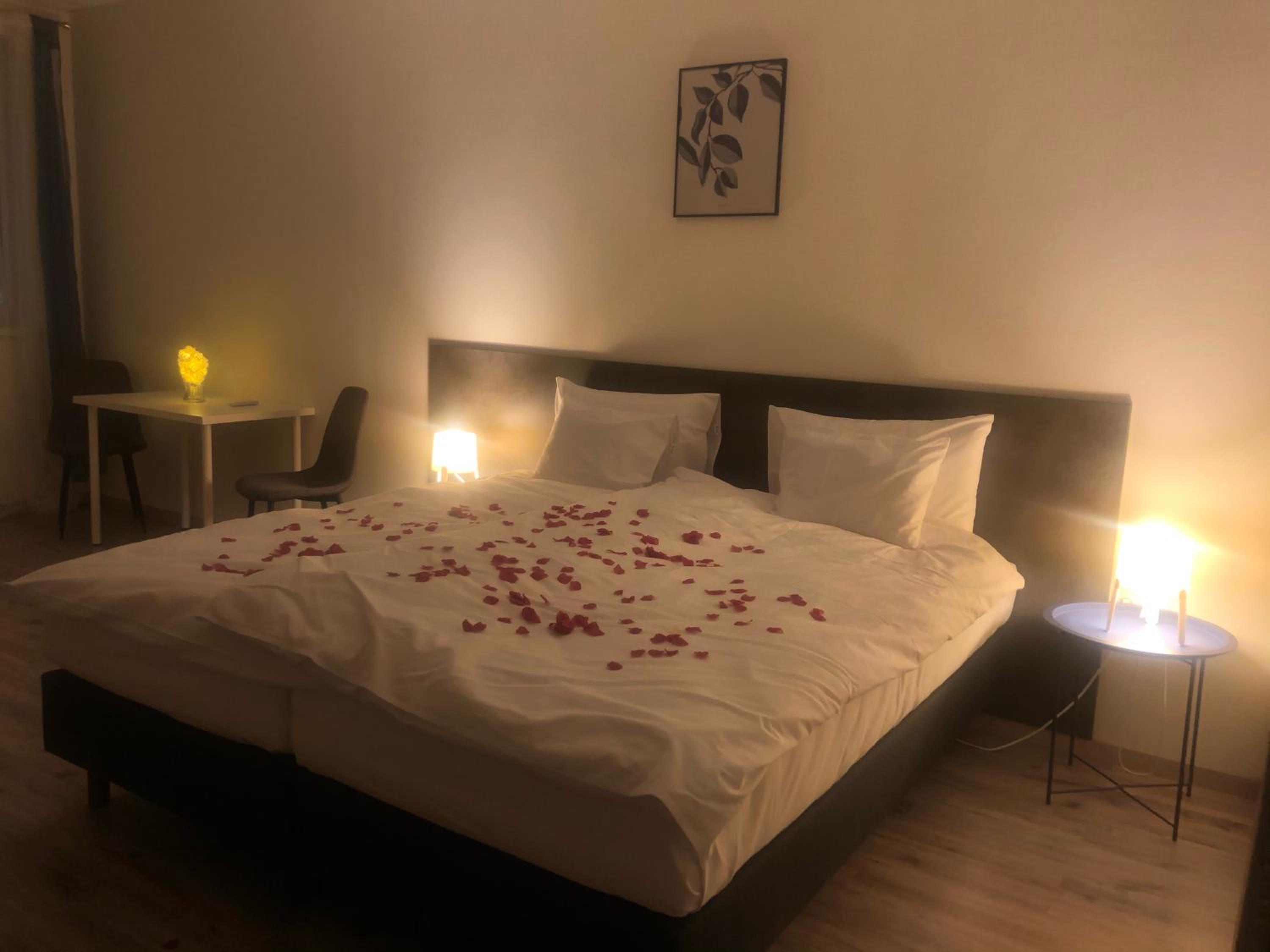 Standard Double or Twin Room - Photo 11