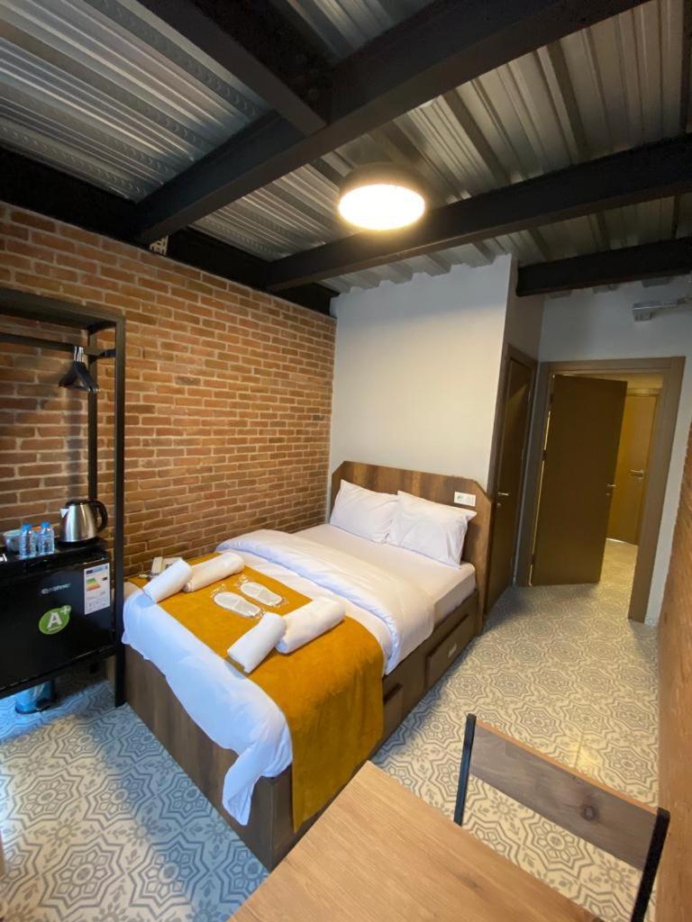 Large Double Room photo 1