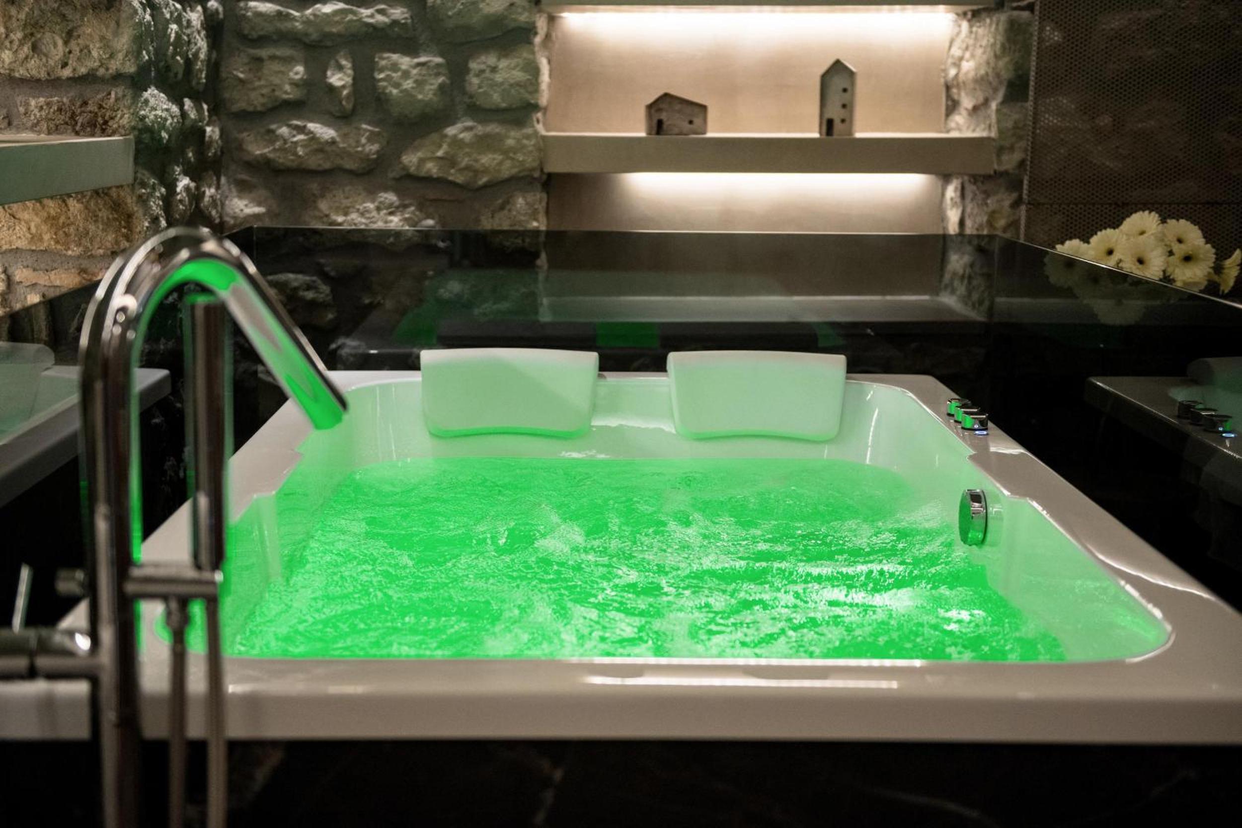  The Stone Room with Hot Tub - Photo 15