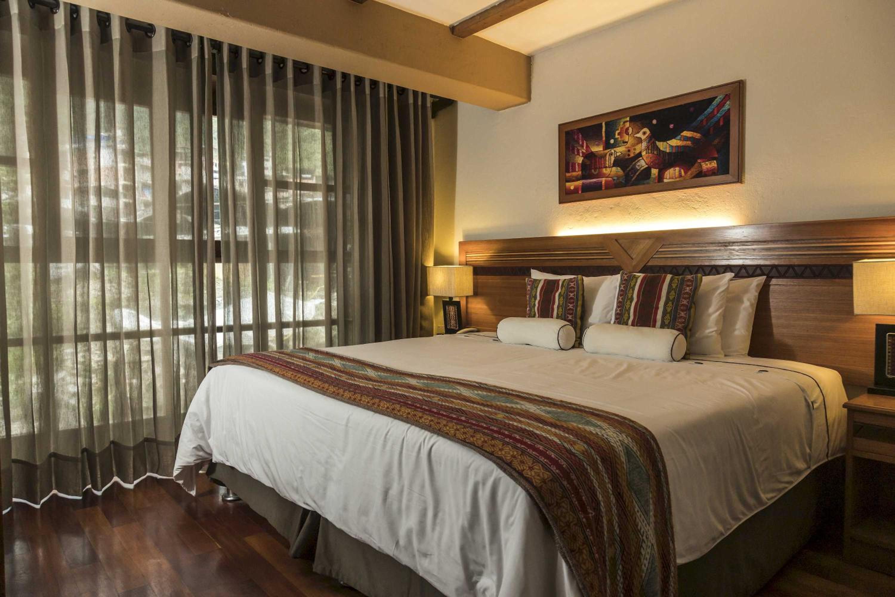Superior Queen Room - City View photo 1