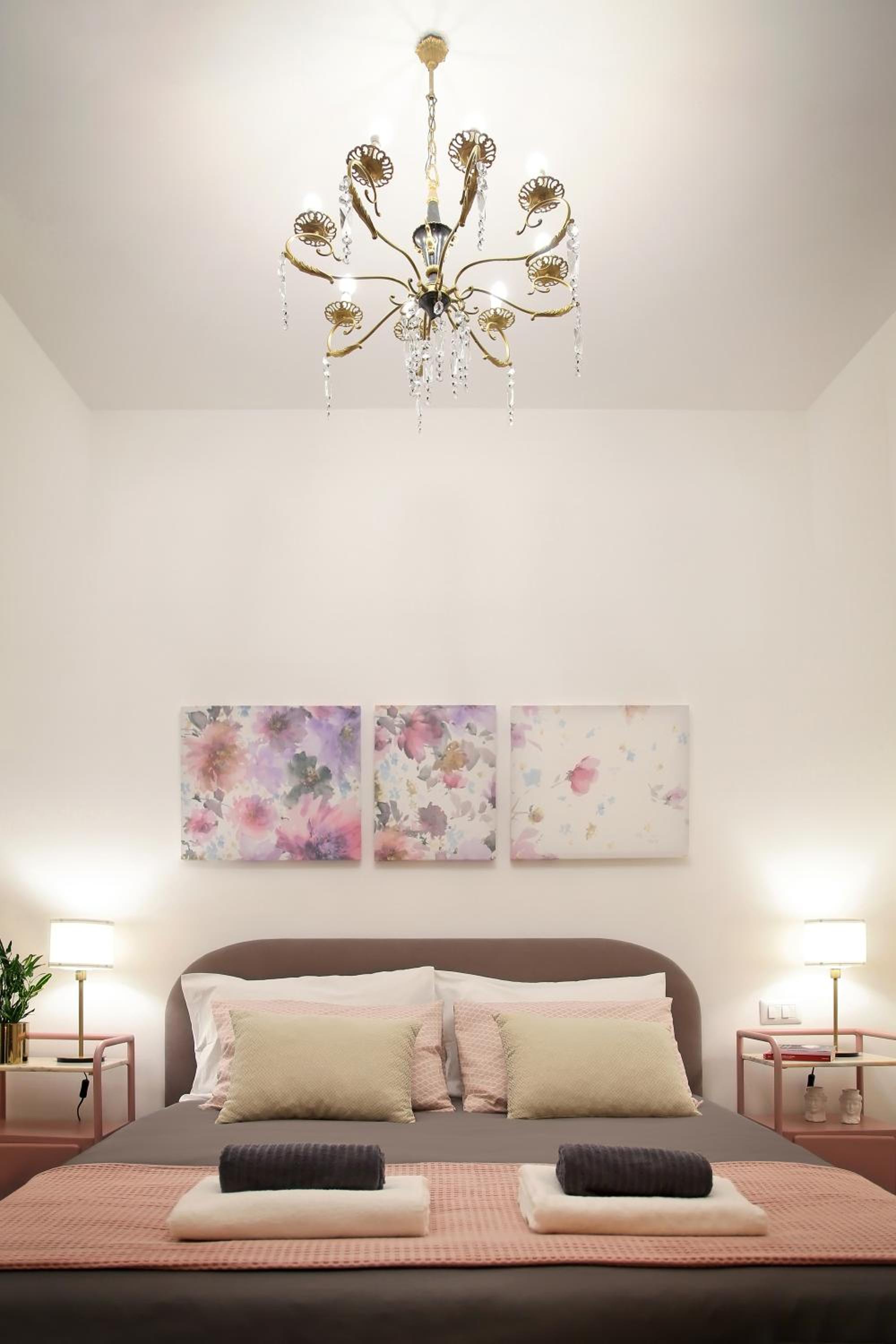 Standard Double Room - Photo 2